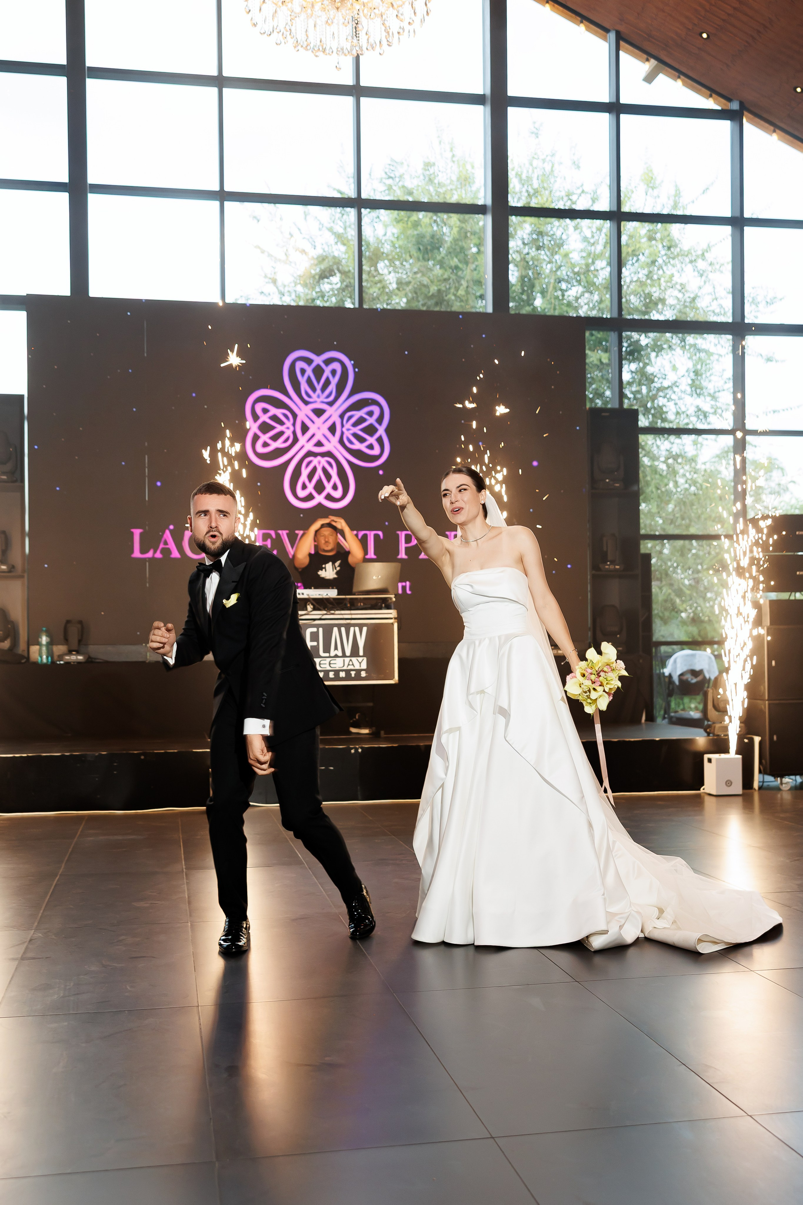 Gabriel & Evelina — Lago — Wedding Day. Servicii Foto și Video 067188353