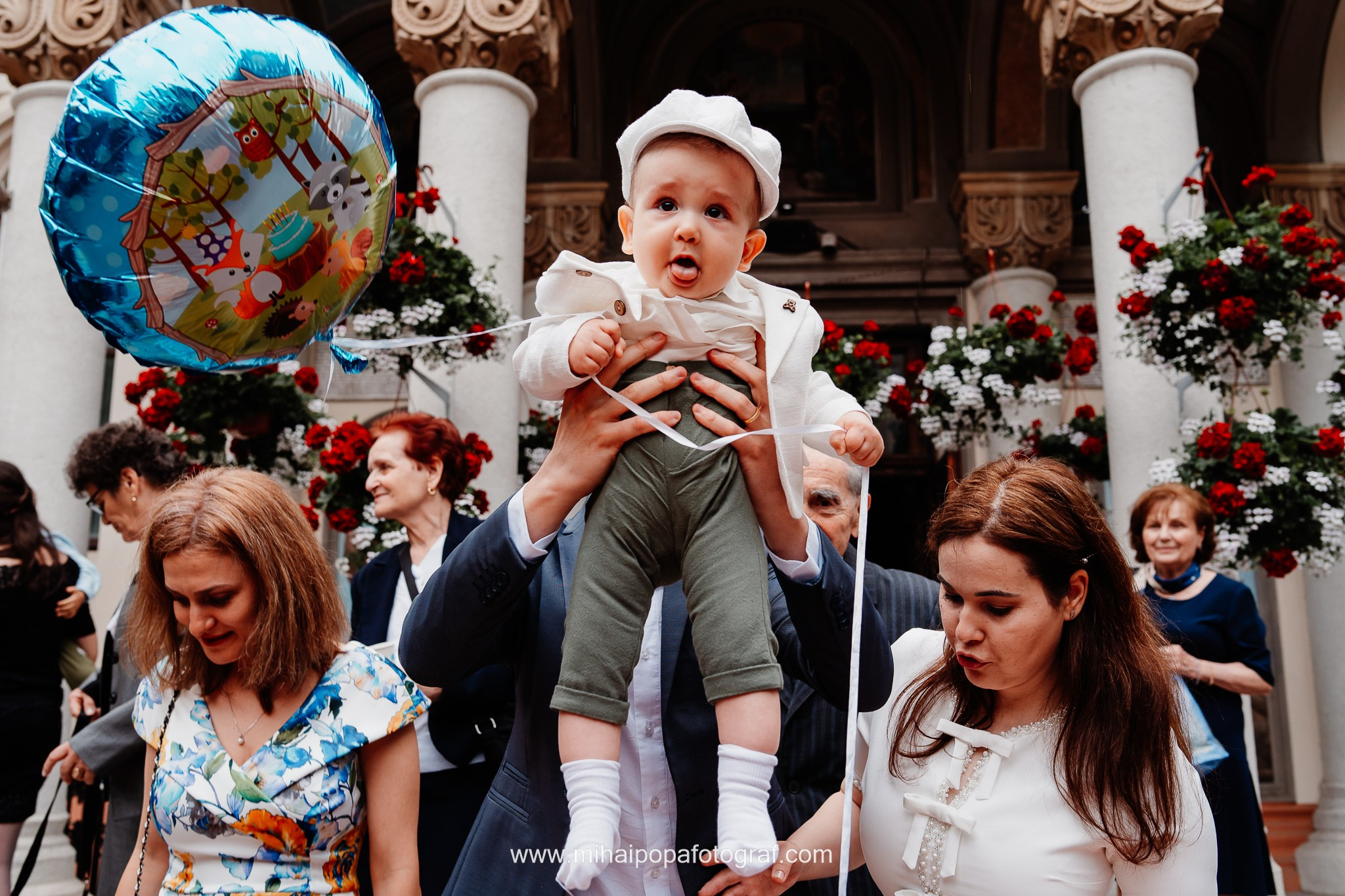 Fotograf de Botez în Bucuresti- Mihai Popa Fotograf. Fotograf Nuntă & Botez București - Mihai Popa | Dincolo de oameni, imortalizez emoții!