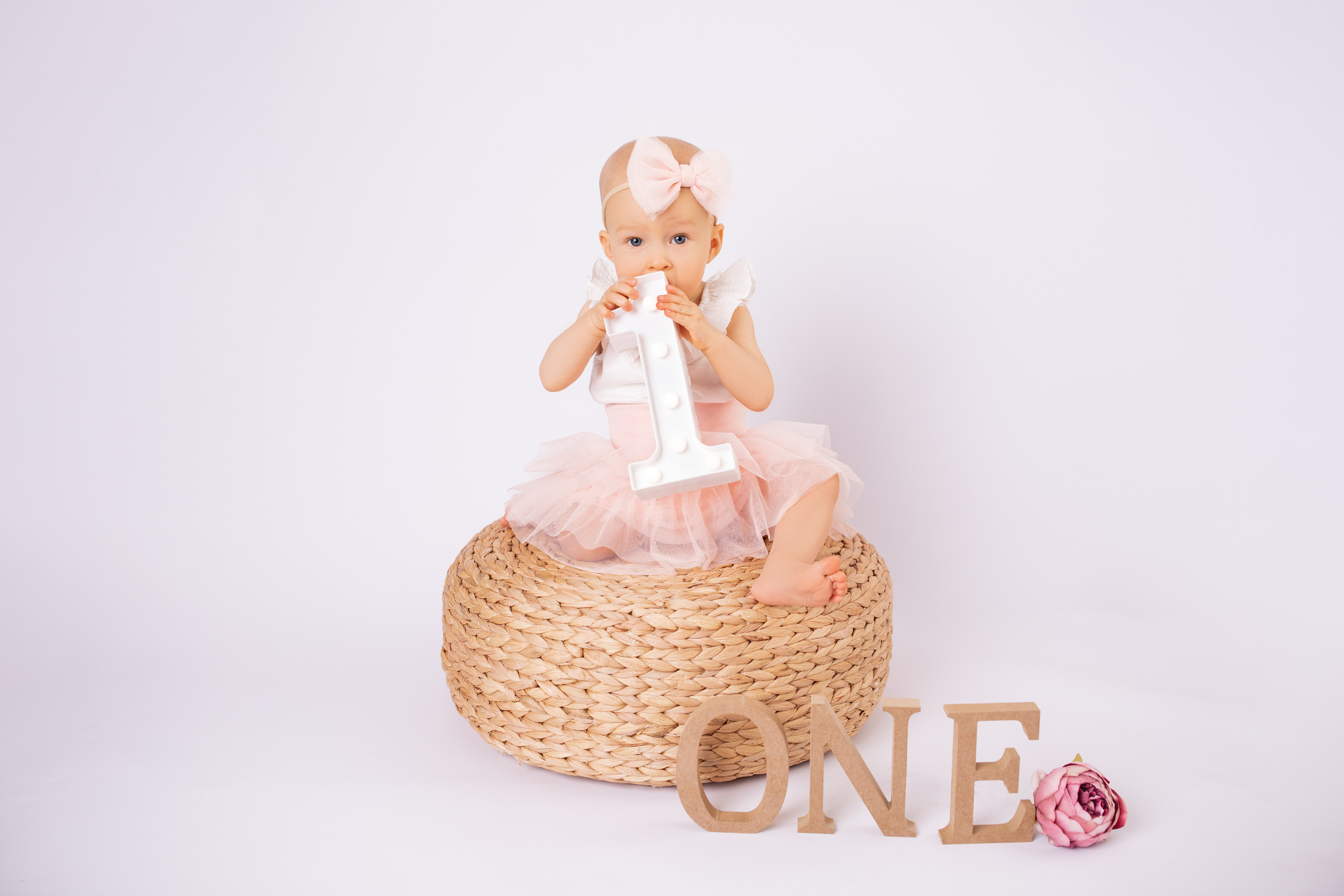 CAKE SMASH ja 1 V KUVAUKSET. Valokuvaaja Itä-Uudellamaalla Viktoria photography