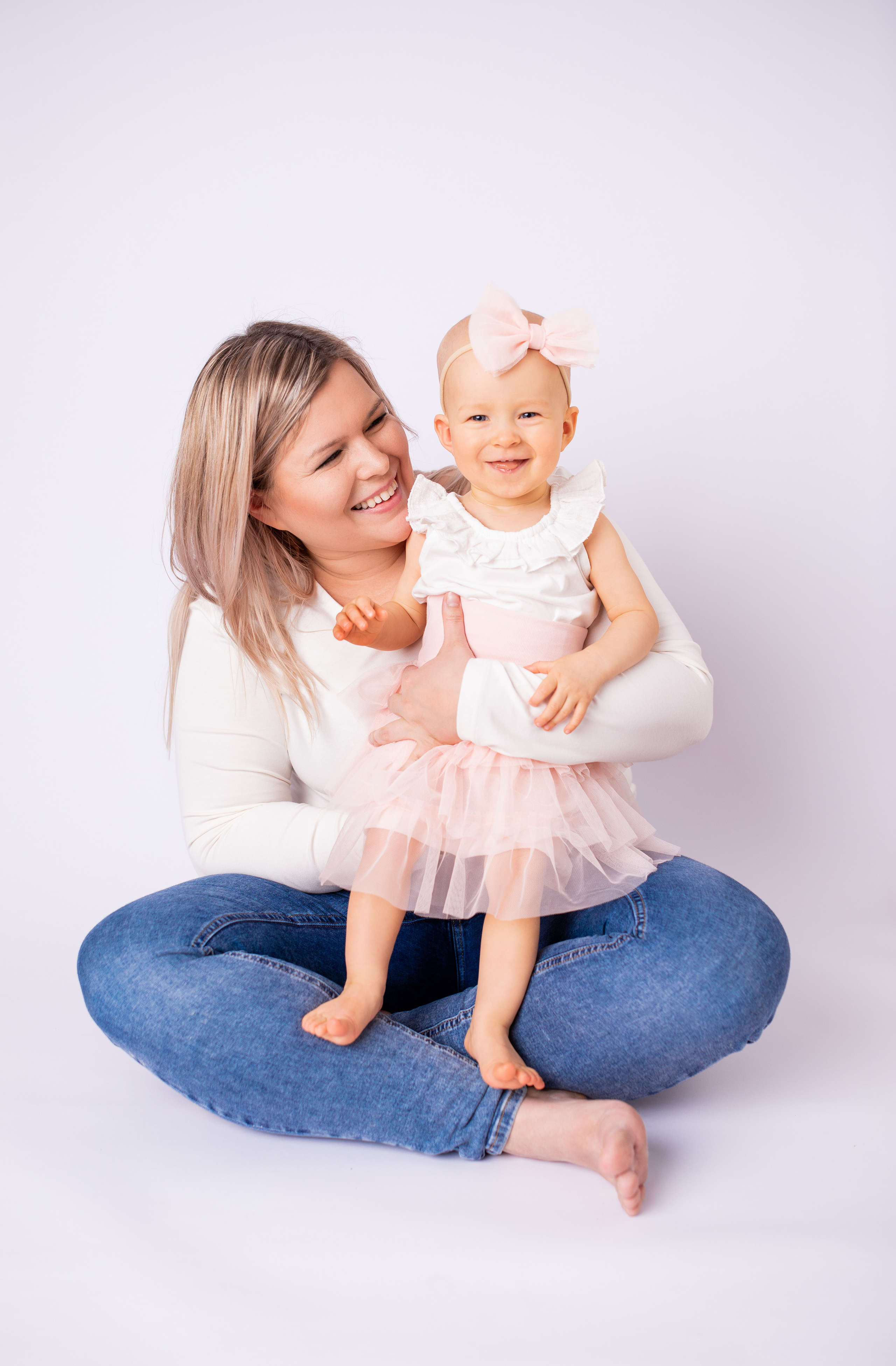 CAKE SMASH ja 1 V KUVAUKSET. Valokuvaaja Itä-Uudellamaalla Viktoria photography