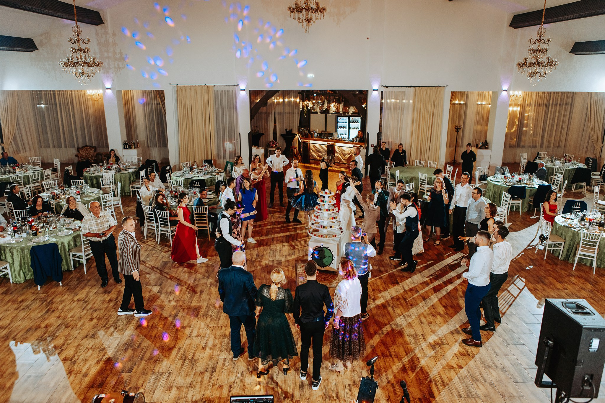 Radu si Diana. Wedding photographer and videographer