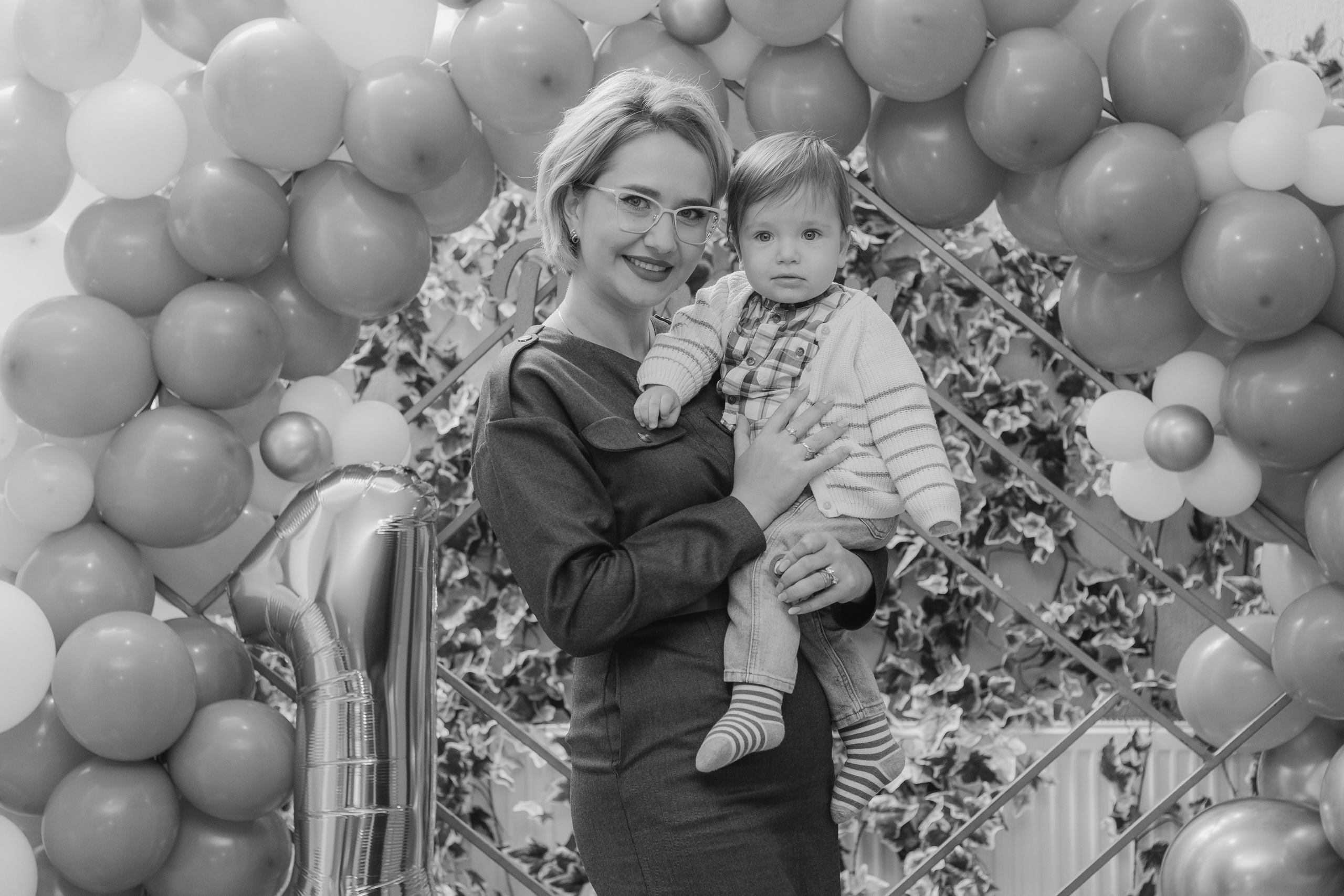 Damian- un an. Fotograf si videograf — evenimente si studio