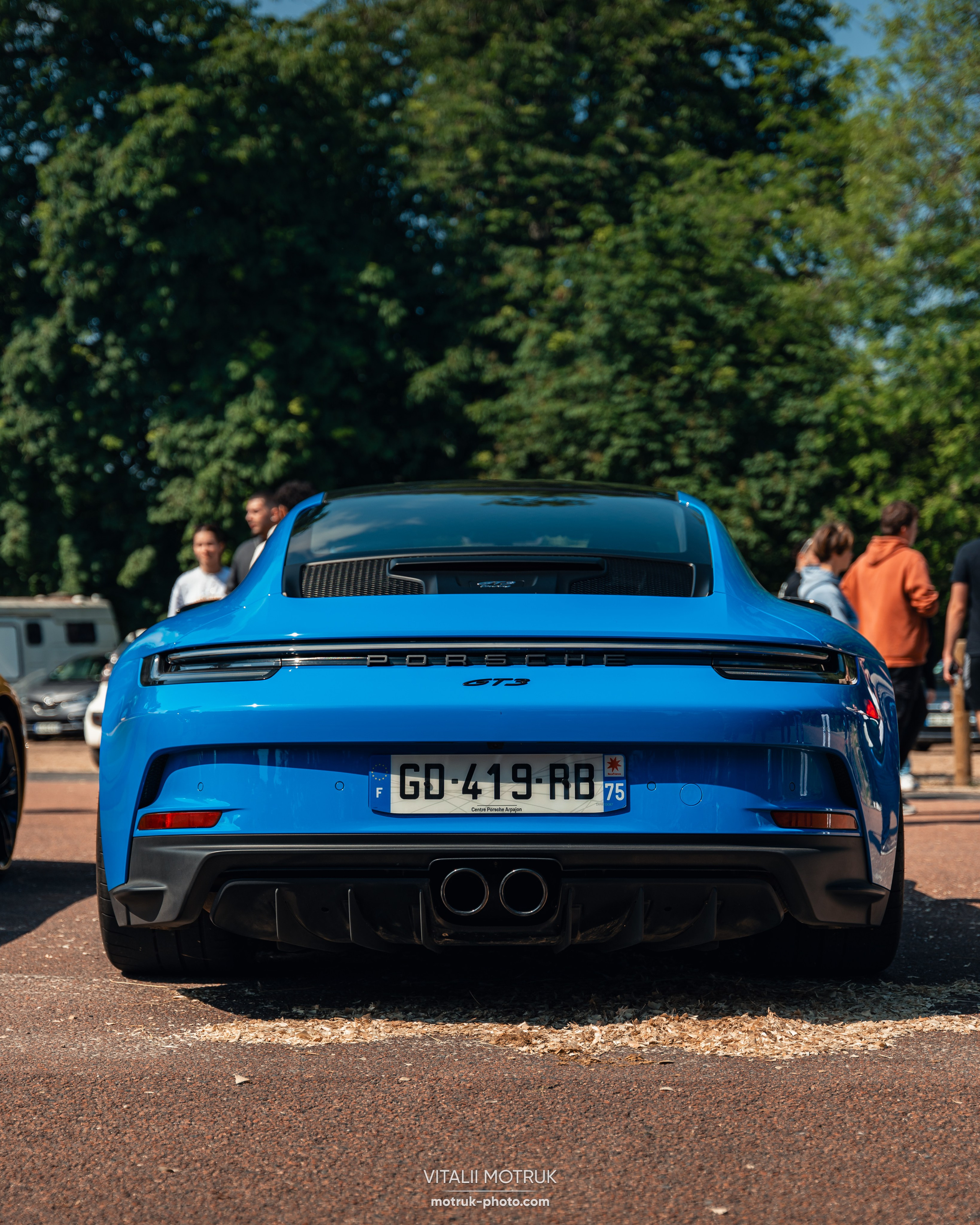 Rassemblement Auteuil 20 mai 2024. Photographe de voitures à Paris — Vitalii Motruk