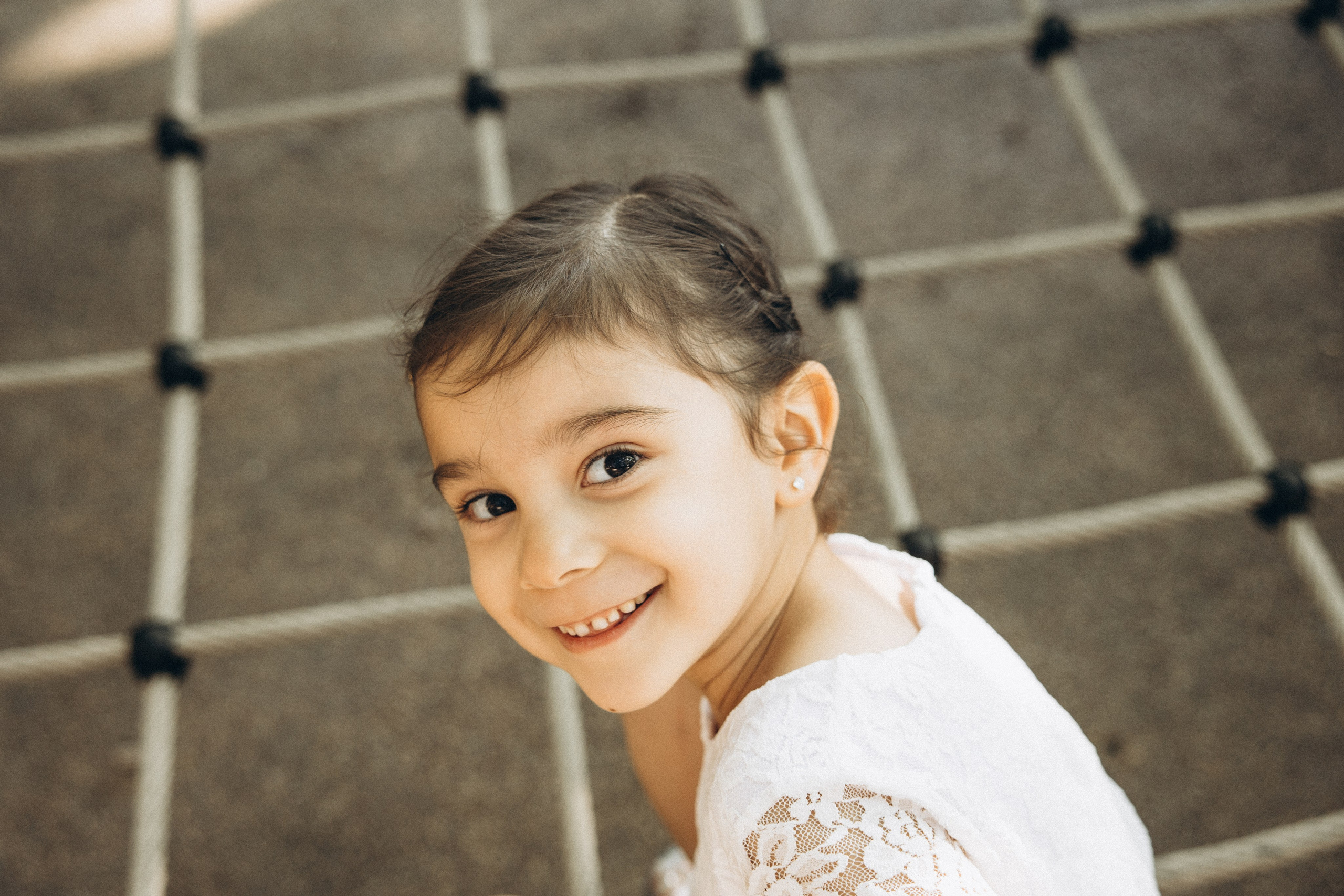 Family photo session in Toulouse. Eugenie Smirnova — wedding, corporate and lifestyle photographer in Toulouse and Southwest France