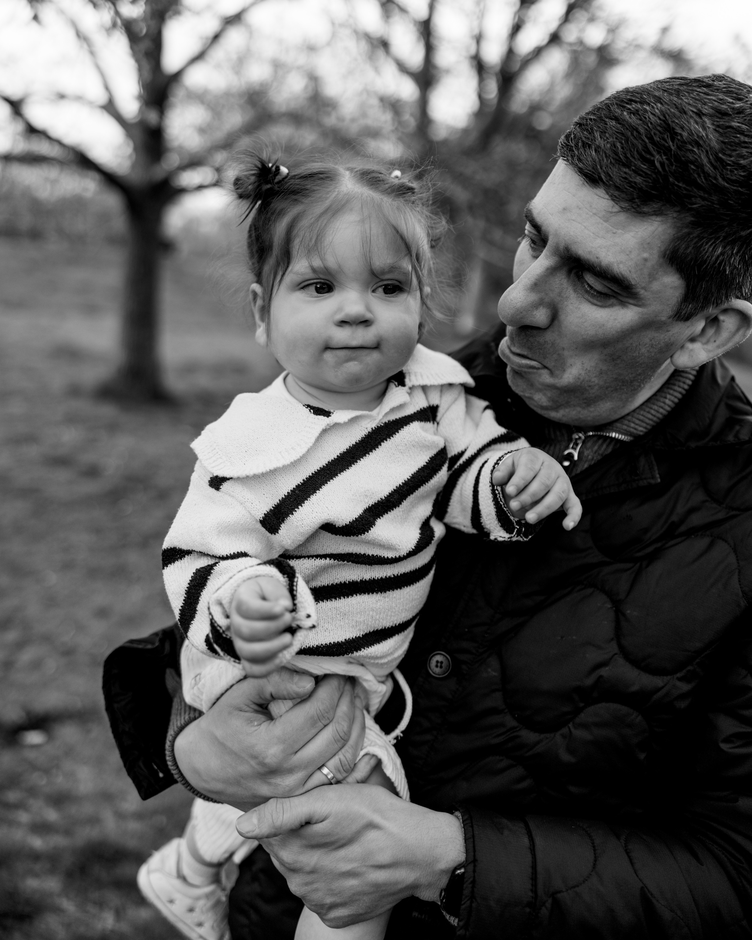 Sofia with parents (Greenwich Park). Anastasia Klink, Photographer in London