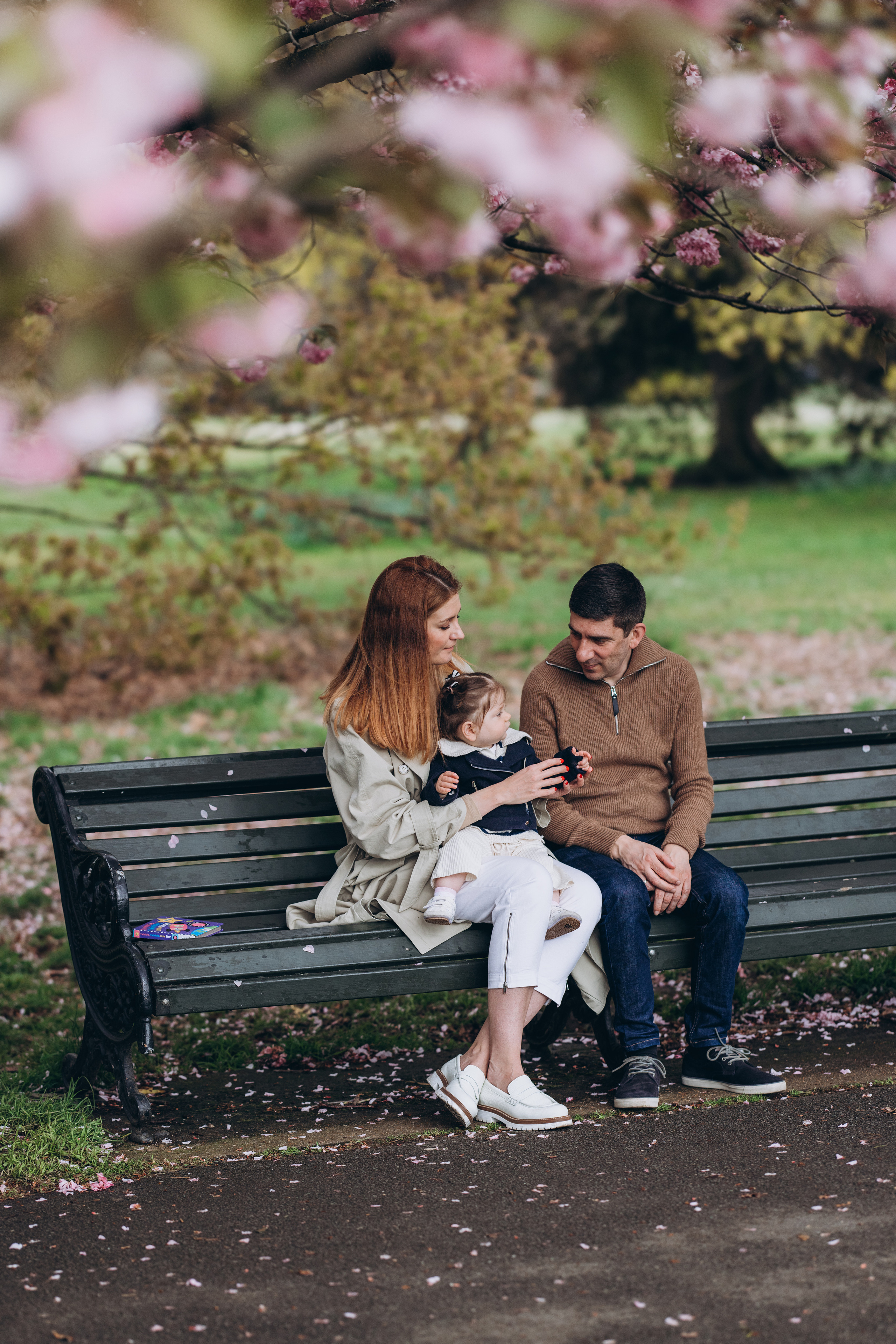 Sofia with parents (Greenwich Park). Anastasia Klink, Photographer in London