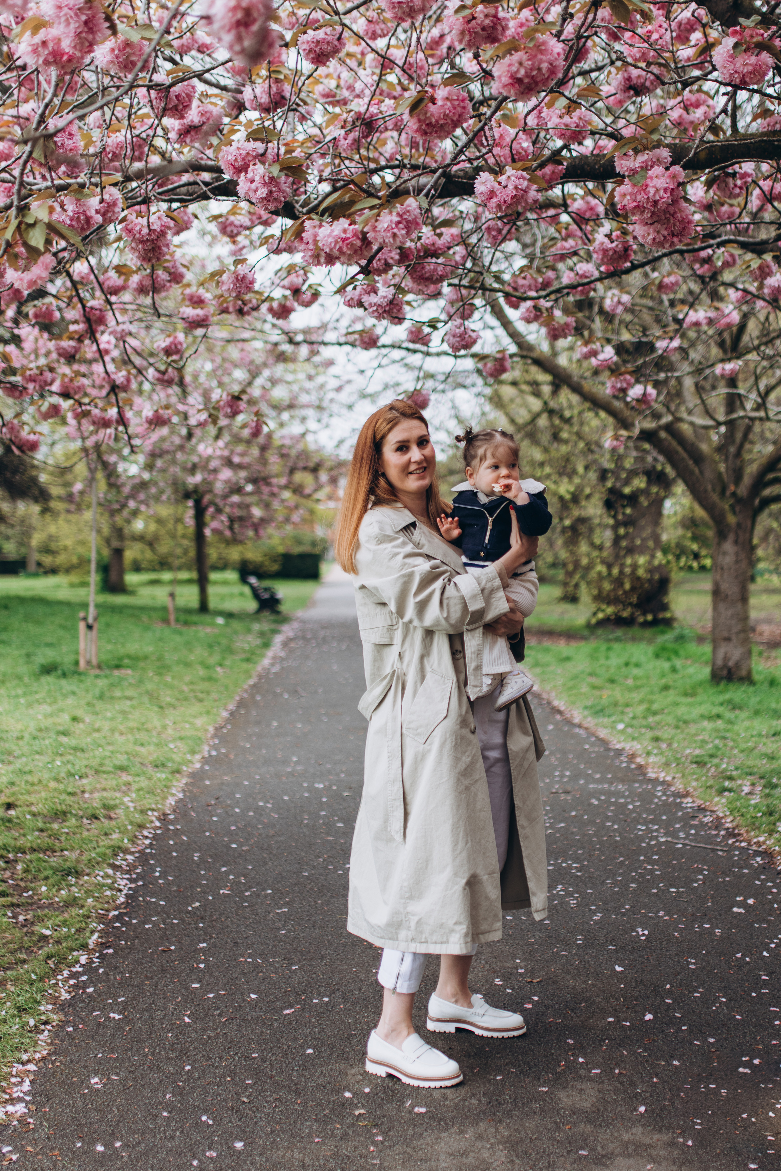 Sofia with parents (Greenwich Park). Anastasia Klink, Photographer in London
