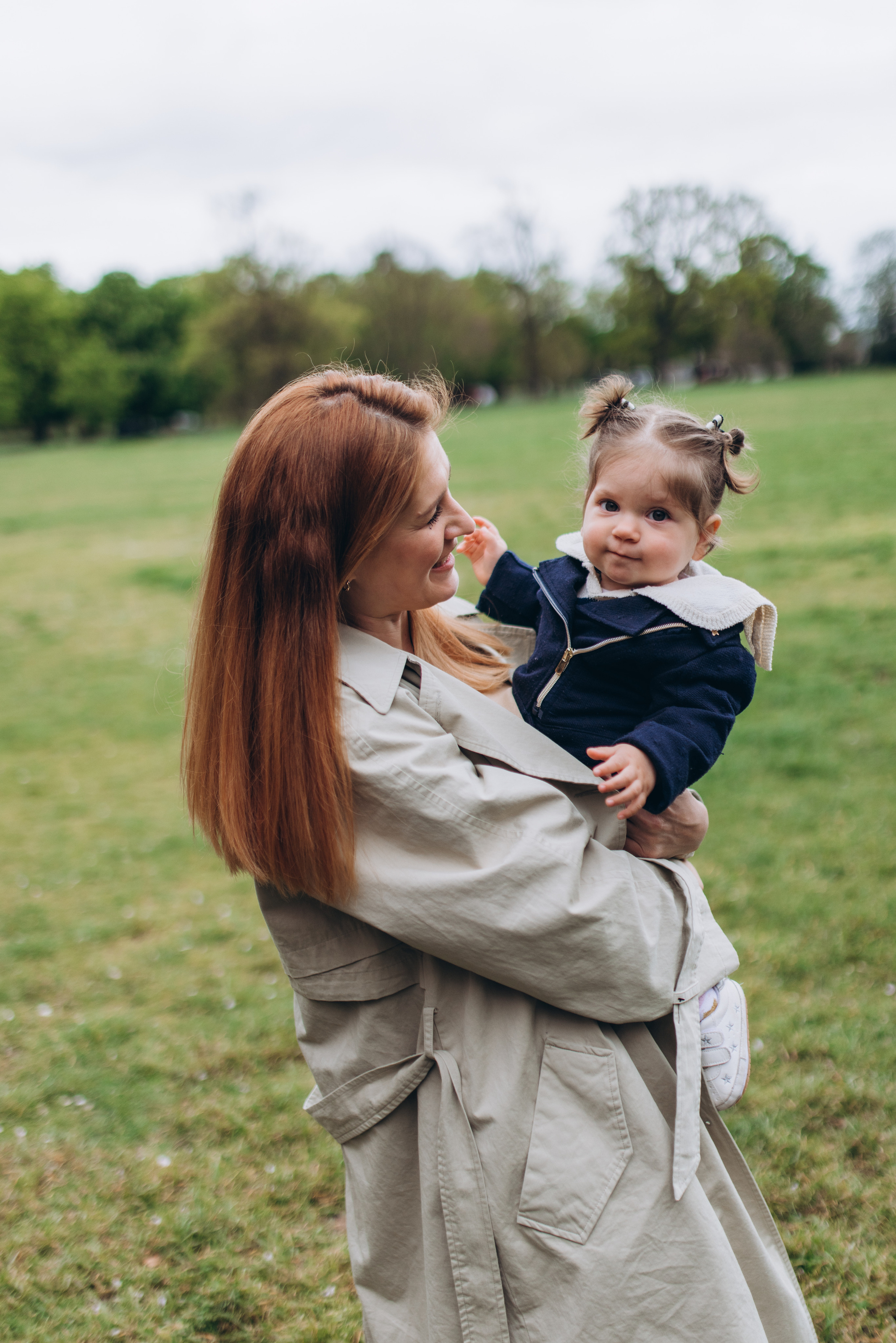 Sofia with parents (Greenwich Park). Anastasia Klink, Photographer in London