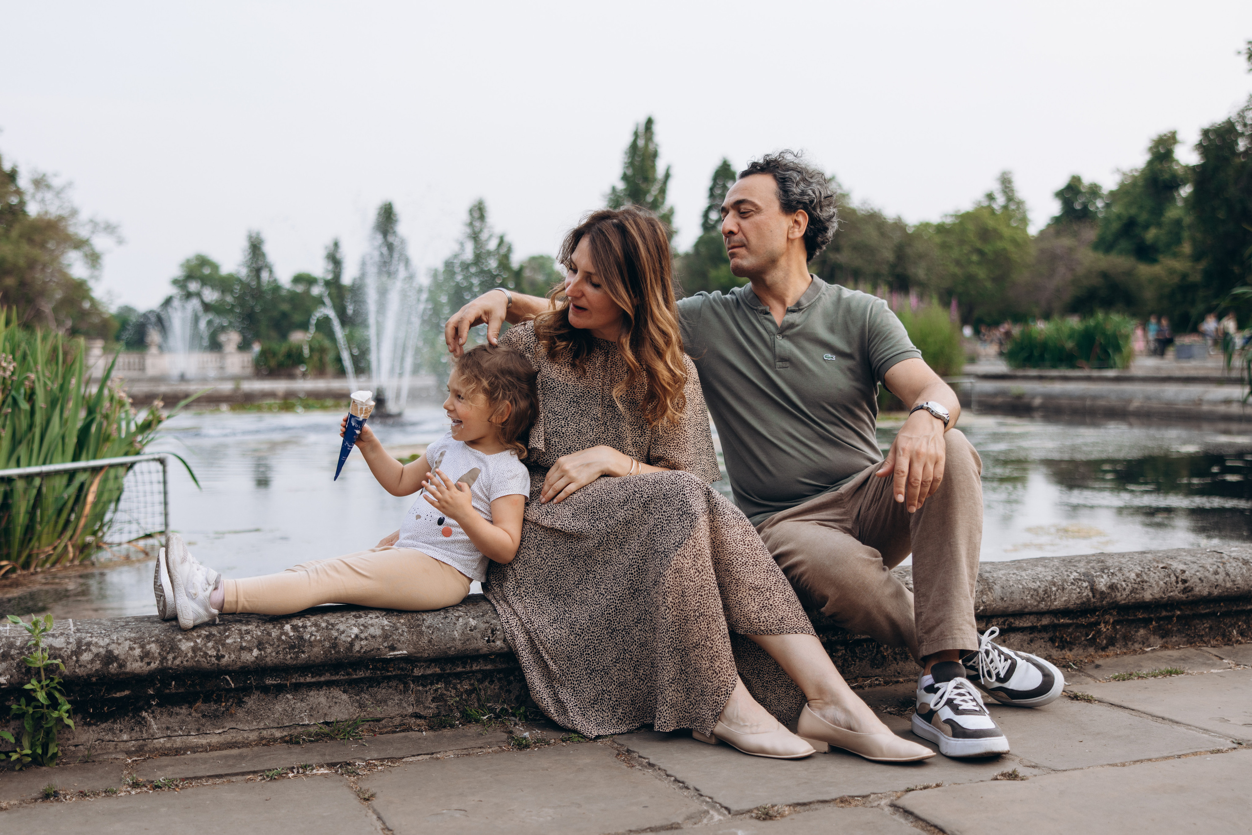 Selin’s Family (Hyde Park). Anastasia Klink, Photographer in London