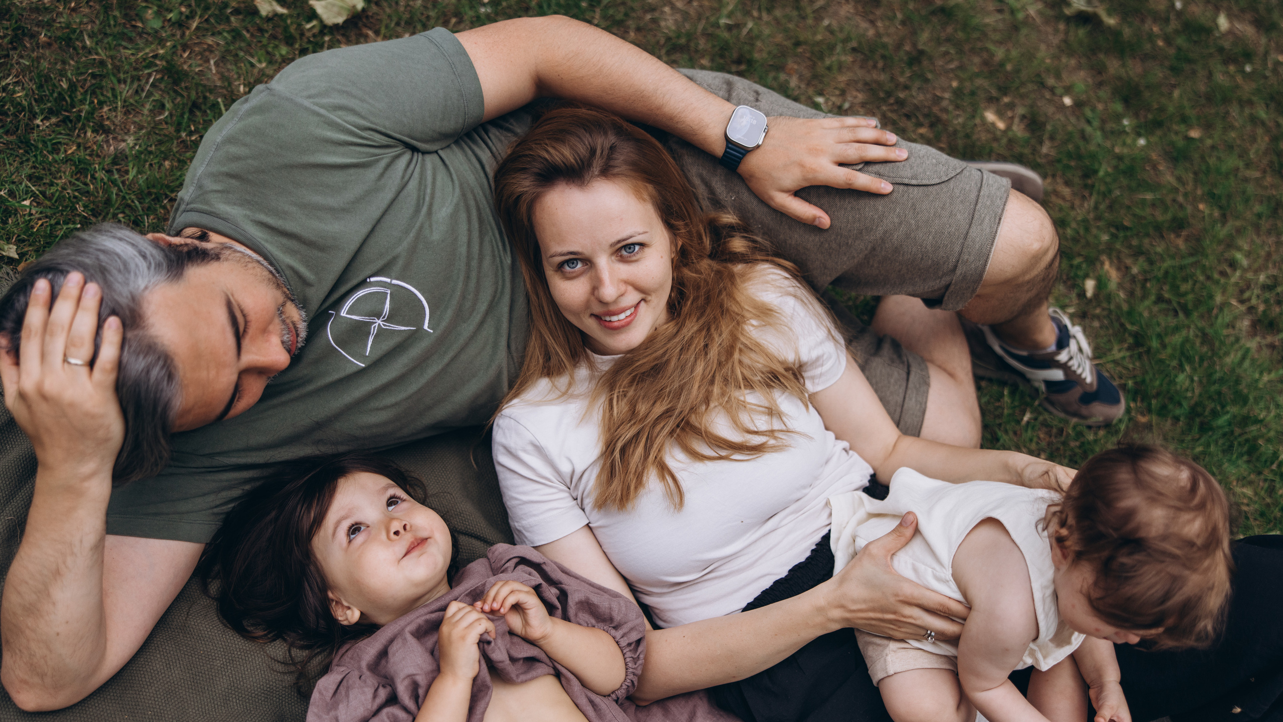 Igor and his family (Hyde Park). Anastasia Klink, Photographer in London