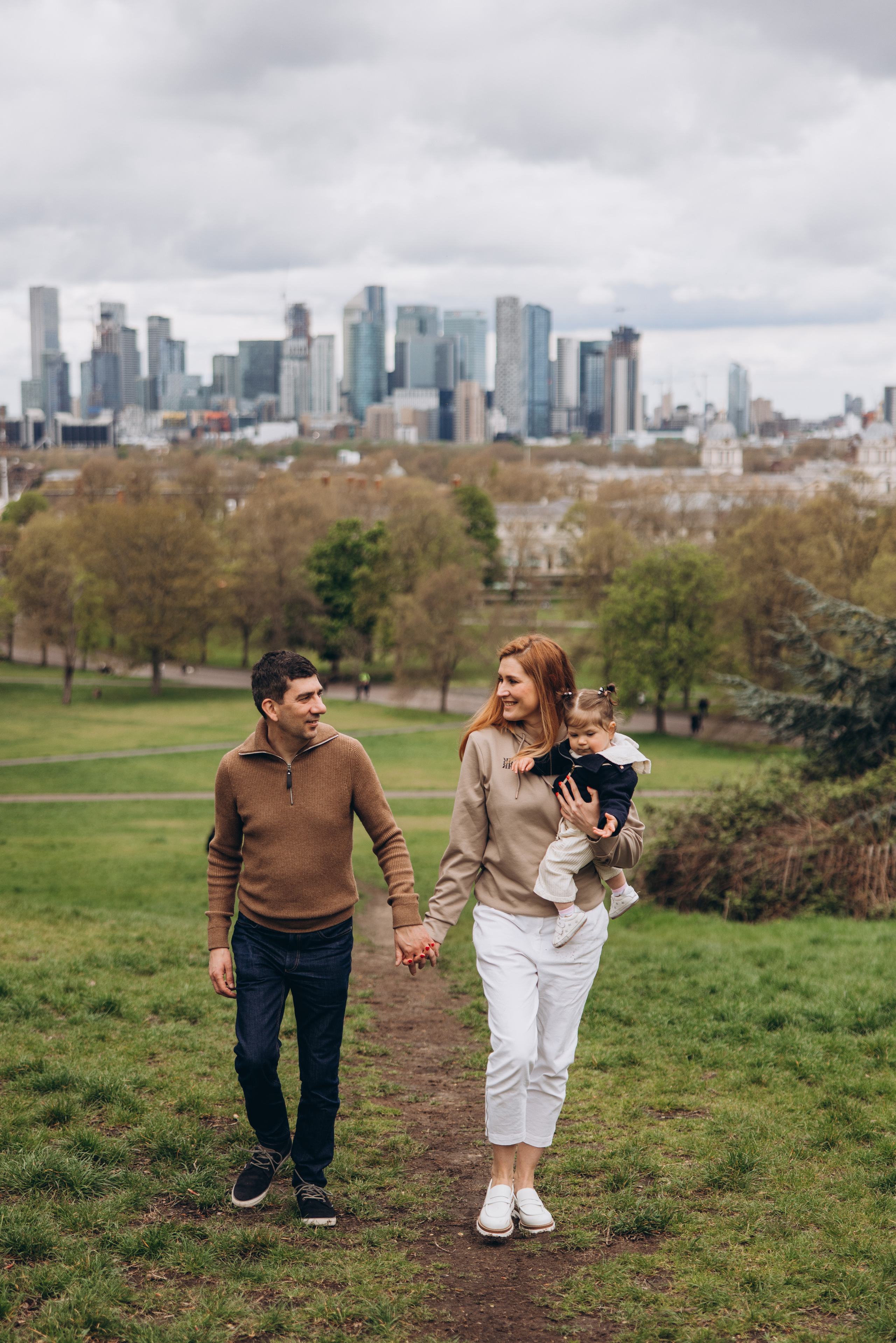 Sofia with parents (Greenwich Park). Anastasia Klink, Photographer in London