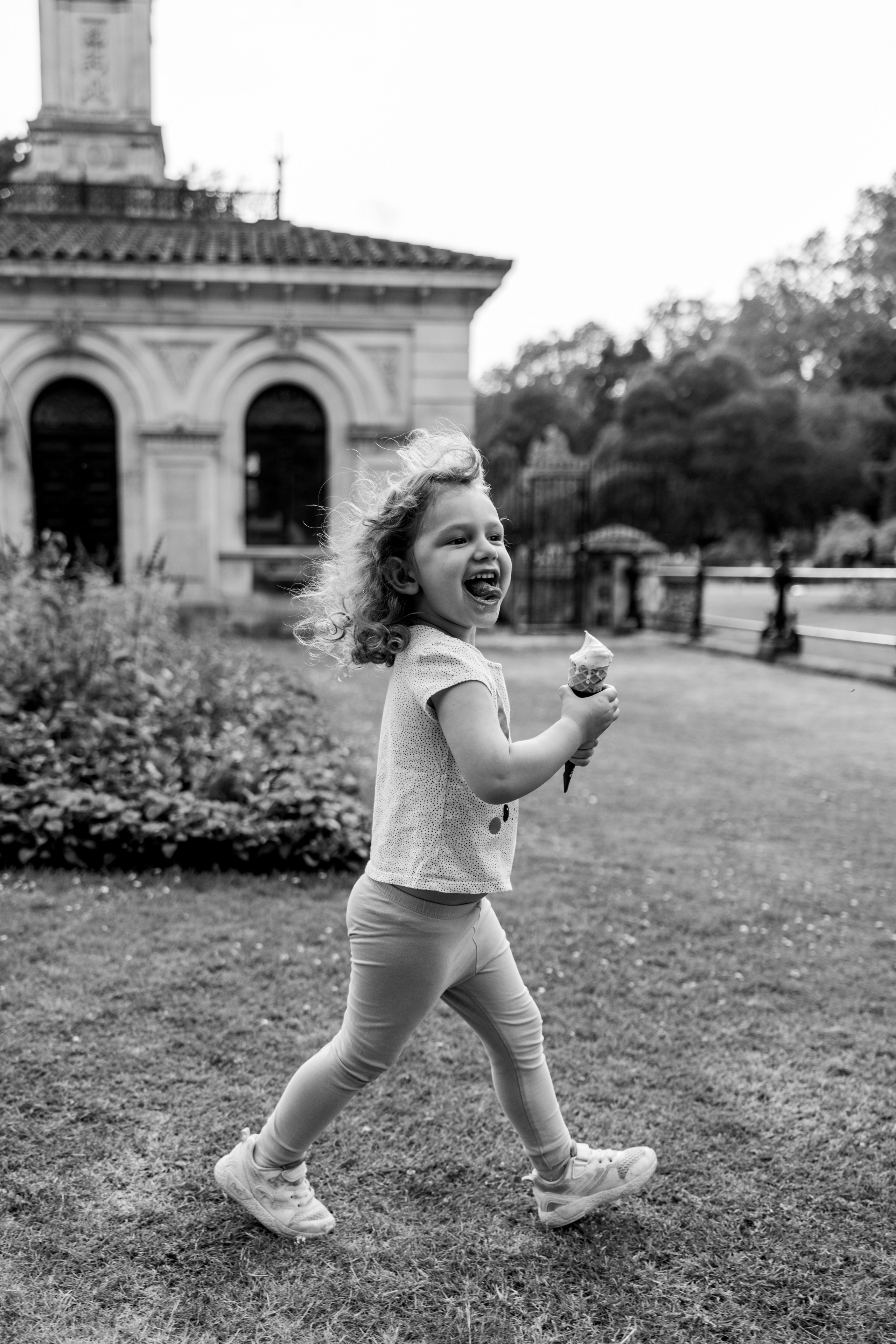 Selin’s Family (Hyde Park). Anastasia Klink, Photographer in London