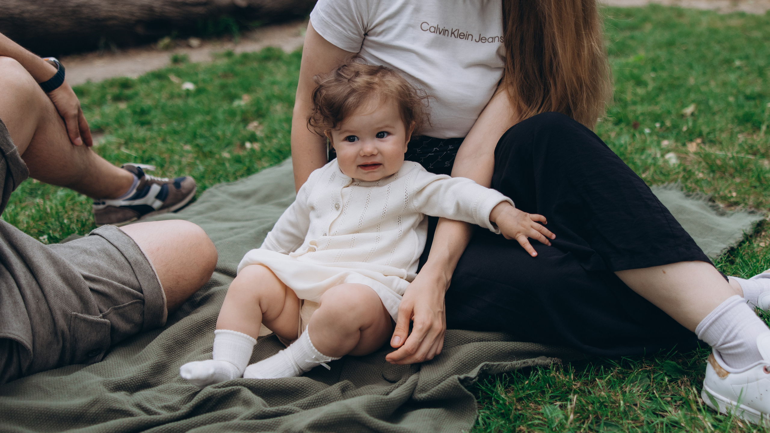 Igor and his family (Hyde Park). Anastasia Klink, Photographer in London