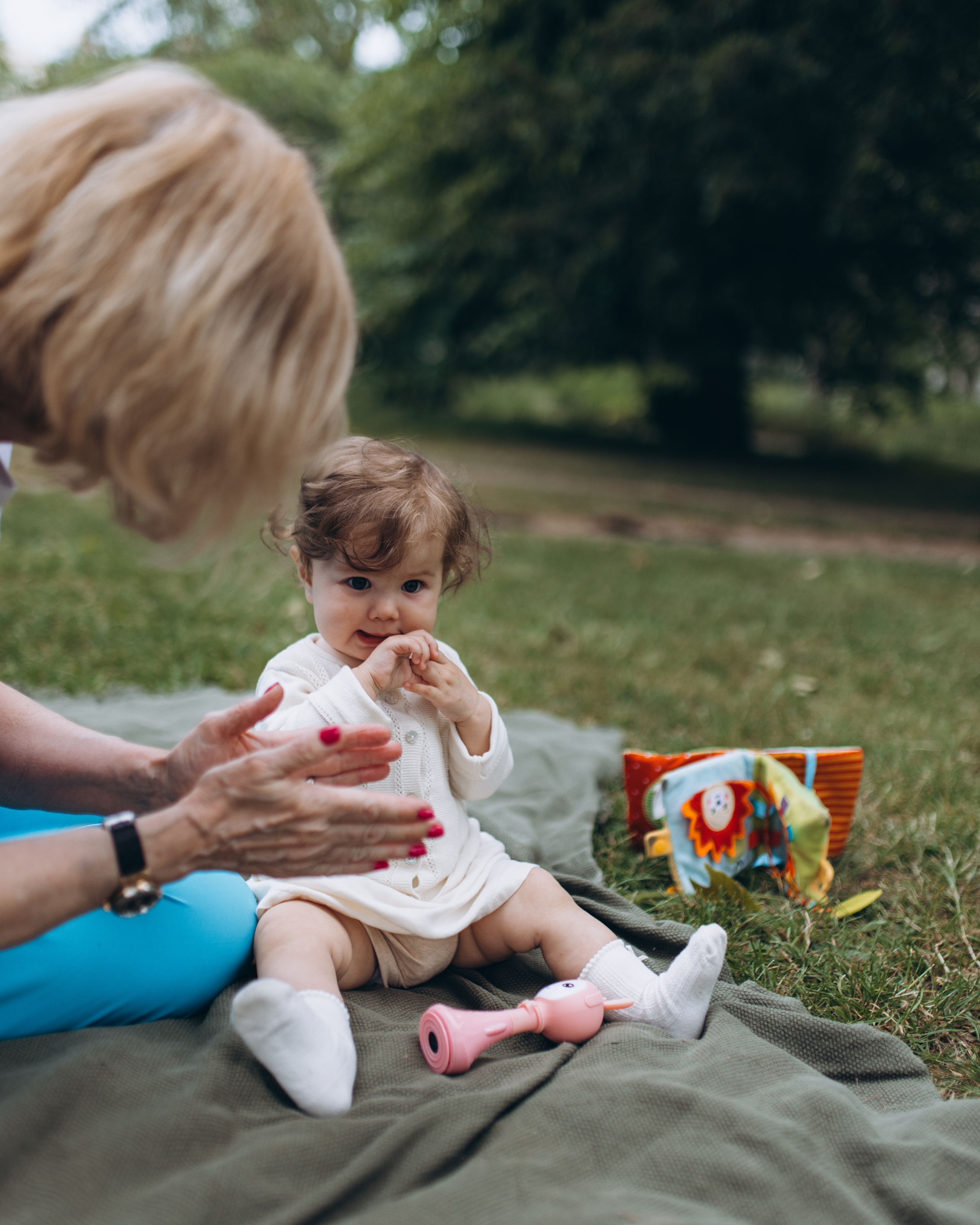 Igor and his family (Hyde Park). Anastasia Klink, Photographer in London