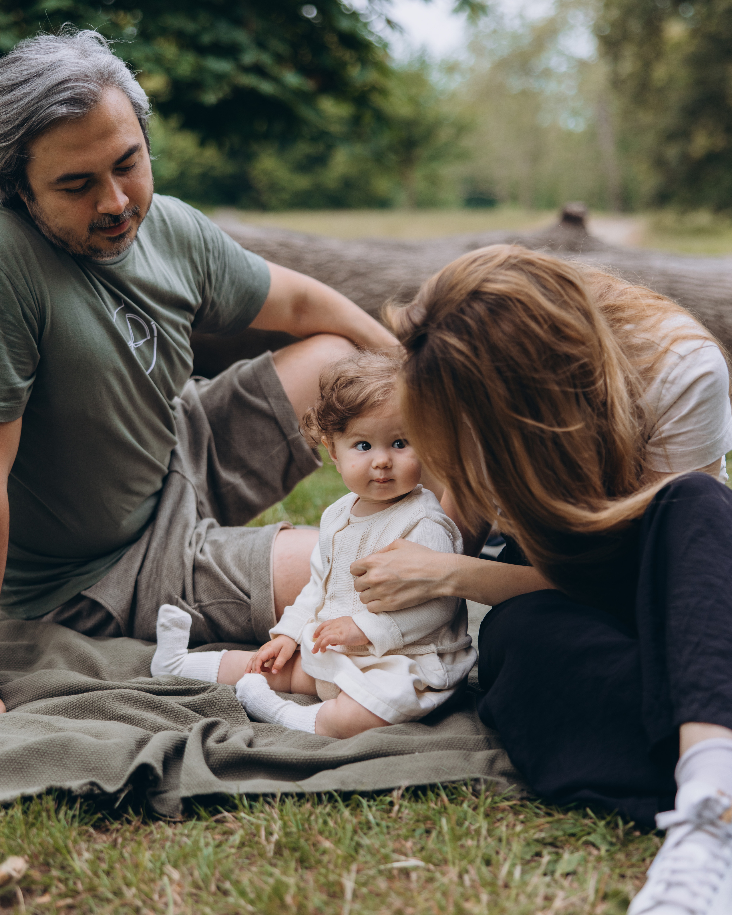 Igor and his family (Hyde Park). Anastasia Klink, Photographer in London