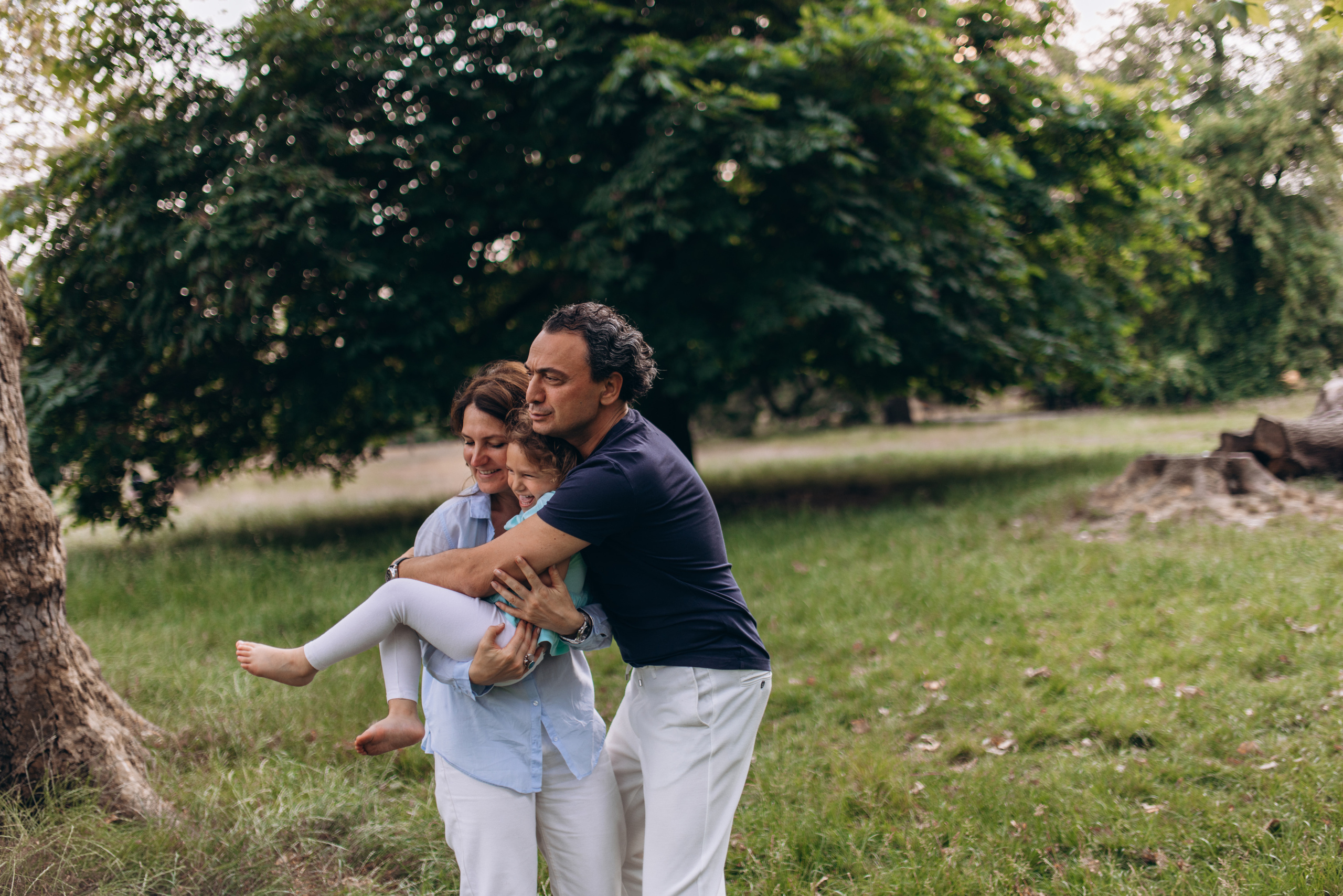 Selin’s Family (Hyde Park). Anastasia Klink, Photographer in London