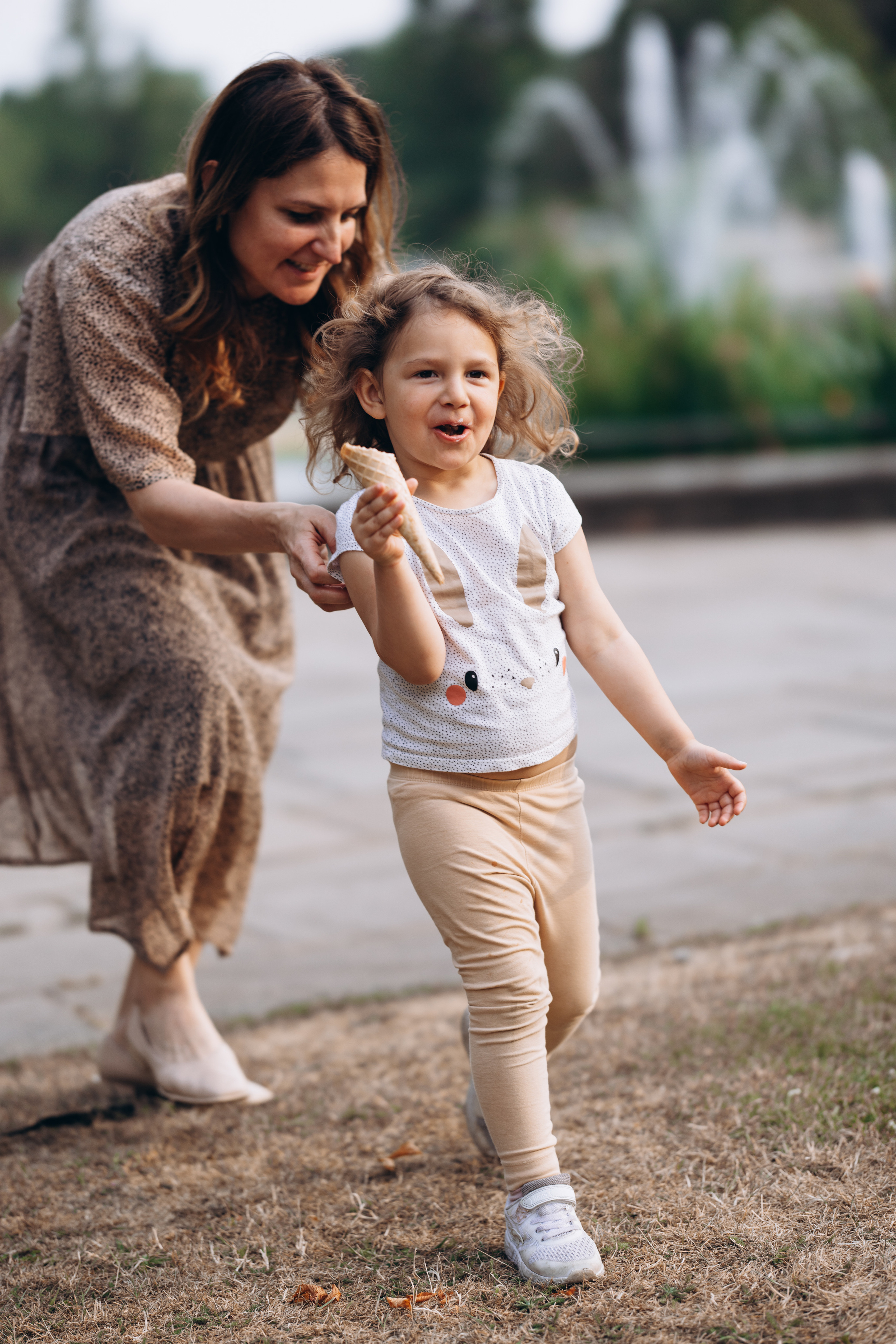 Selin’s Family (Hyde Park). Anastasia Klink, Photographer in London