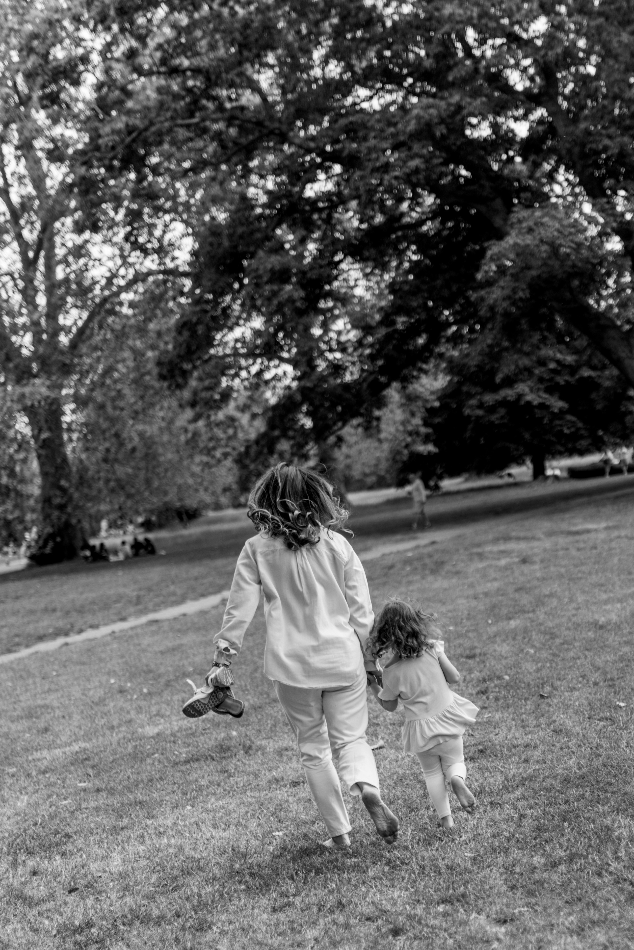 Selin’s Family (Hyde Park). Anastasia Klink, Photographer in London