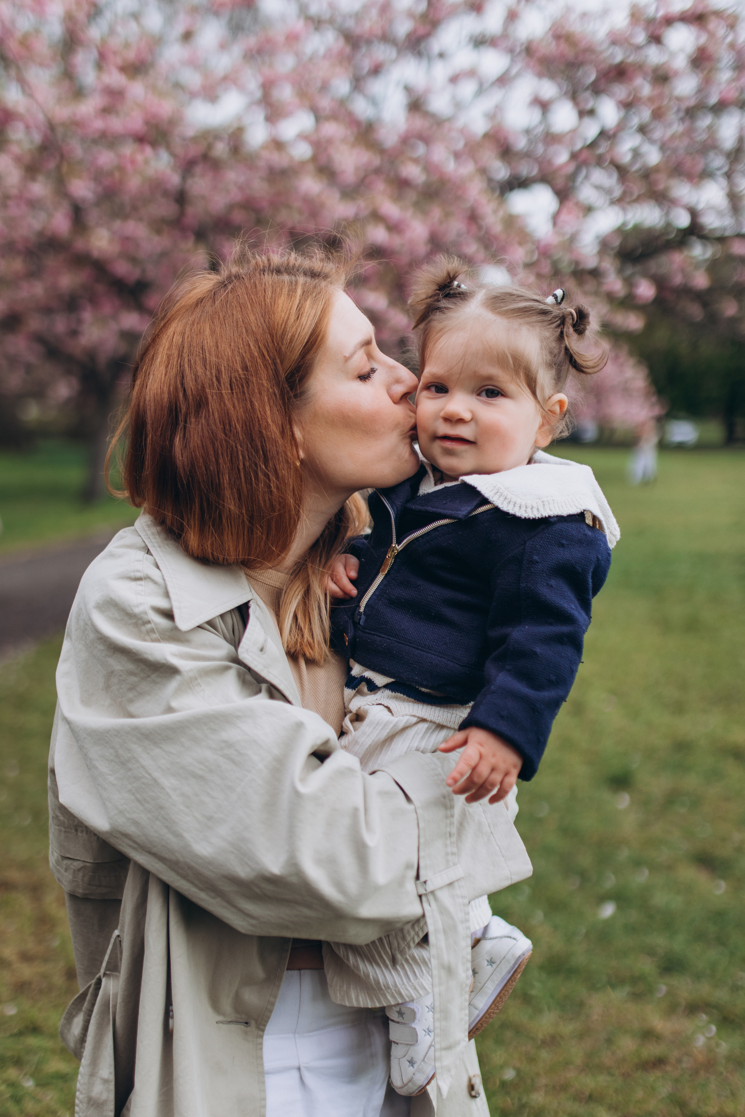 Sofia with parents (Greenwich Park). Anastasia Klink, Photographer in London