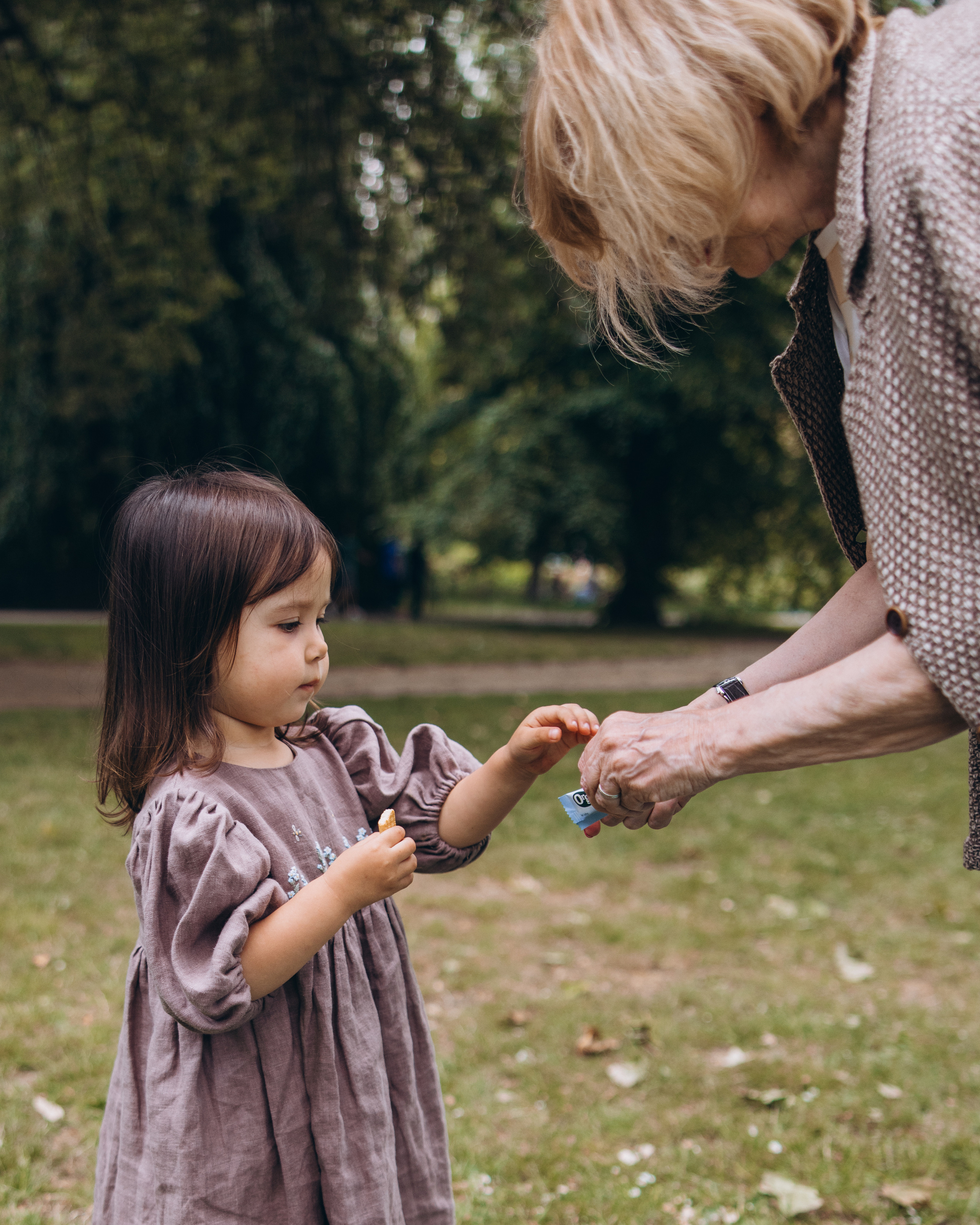 Igor and his family (Hyde Park). Anastasia Klink, Photographer in London