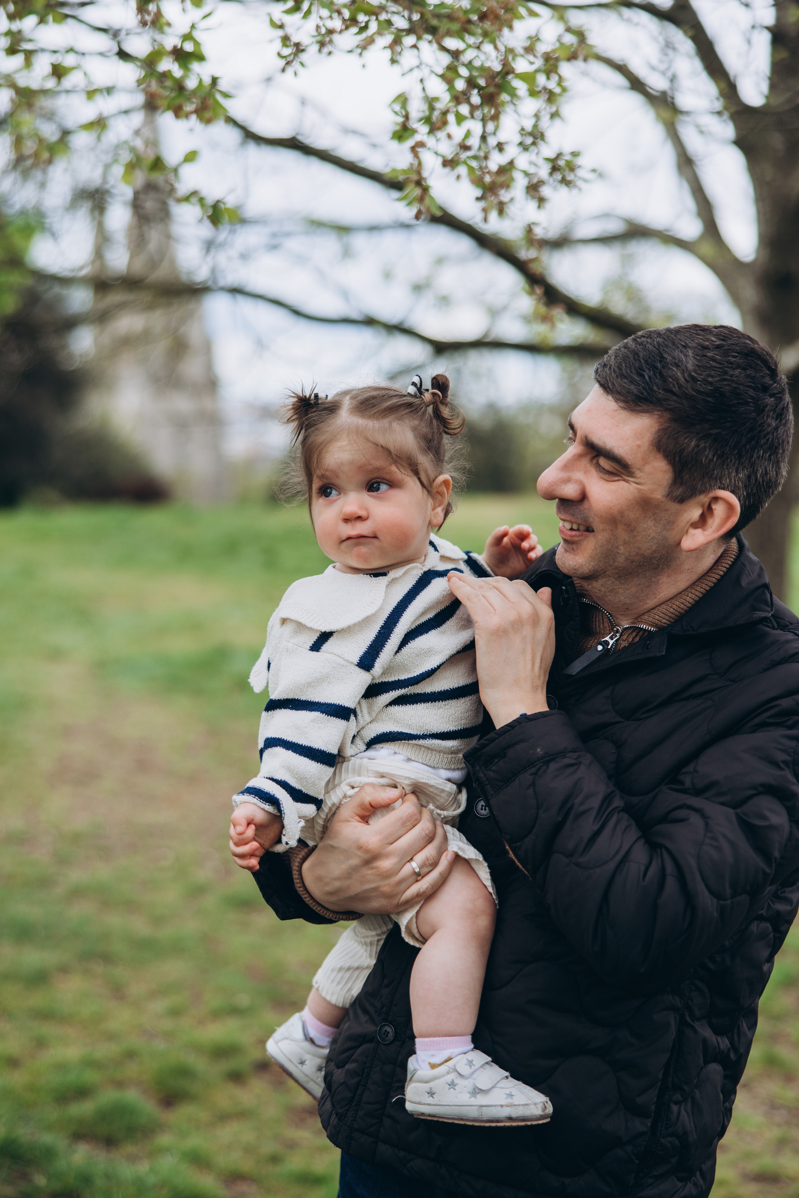 Sofia with parents (Greenwich Park). Anastasia Klink, Photographer in London
