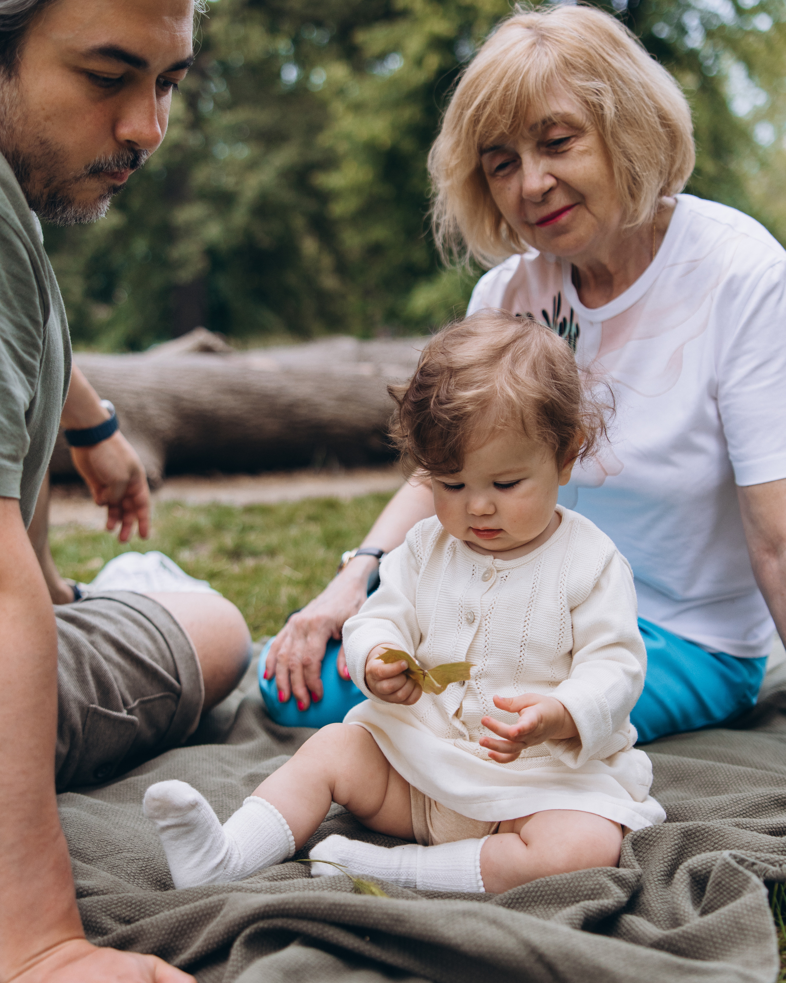 Igor and his family (Hyde Park). Anastasia Klink, Photographer in London