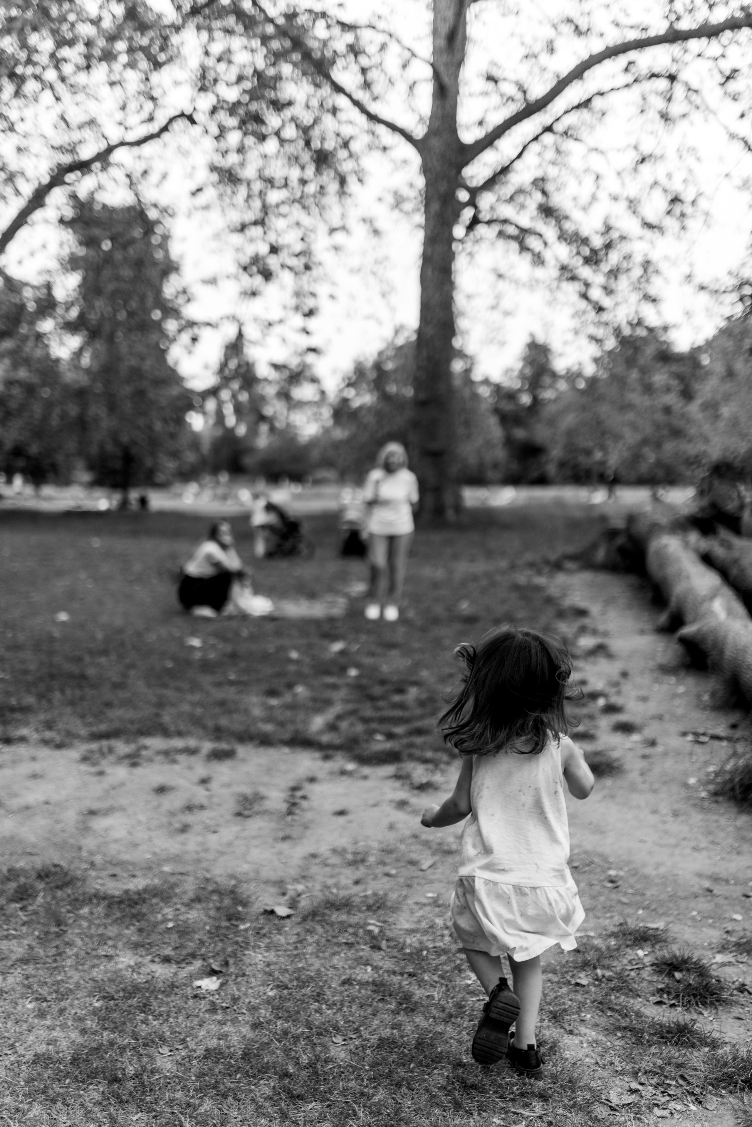 Igor and his family (Hyde Park). Anastasia Klink, Photographer in London
