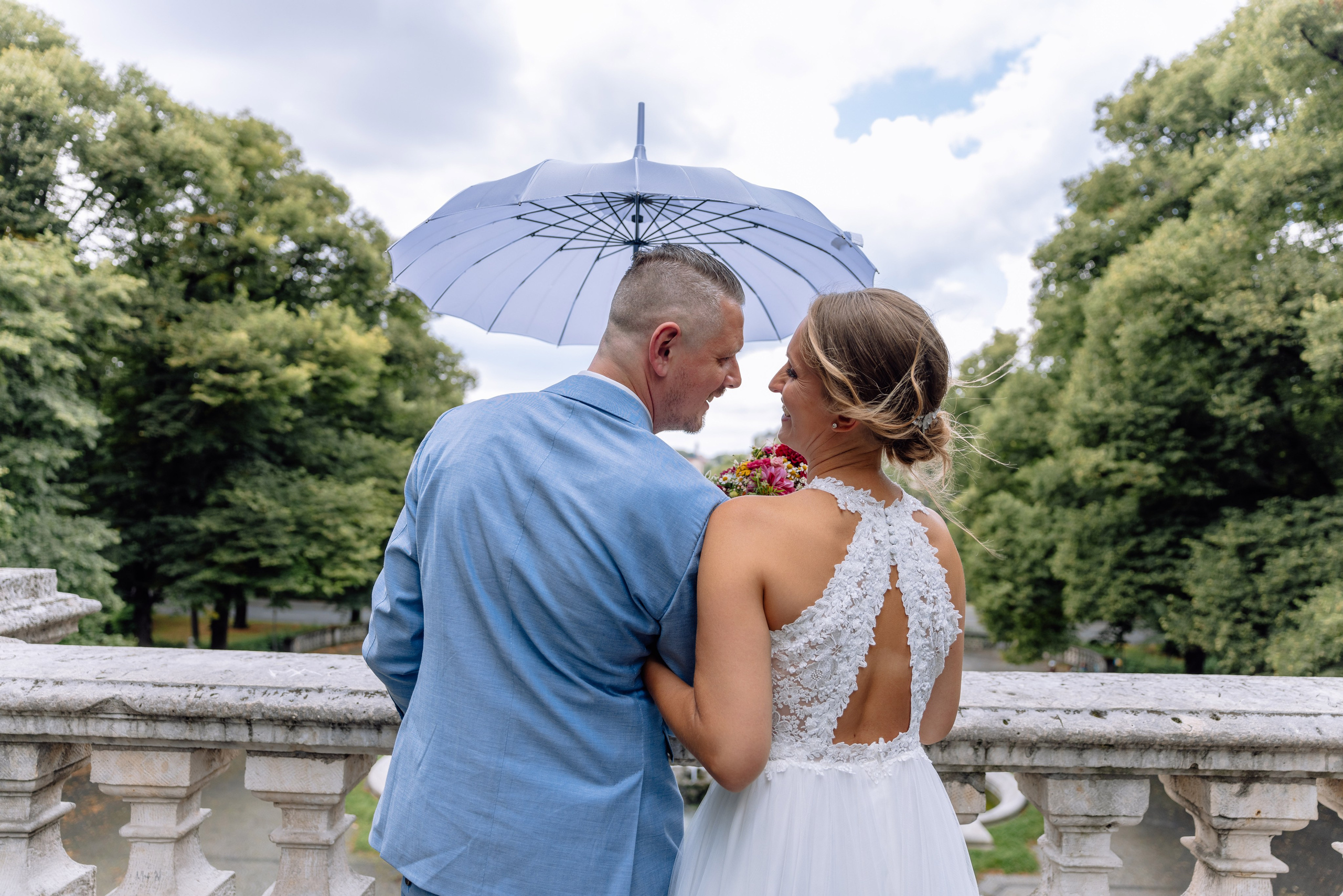 Sandra und Kevin: Standesamt Unterföring und Friedensengel. Hochzeitsfotograf München Taufe Familienfotograf Tanja Mauke