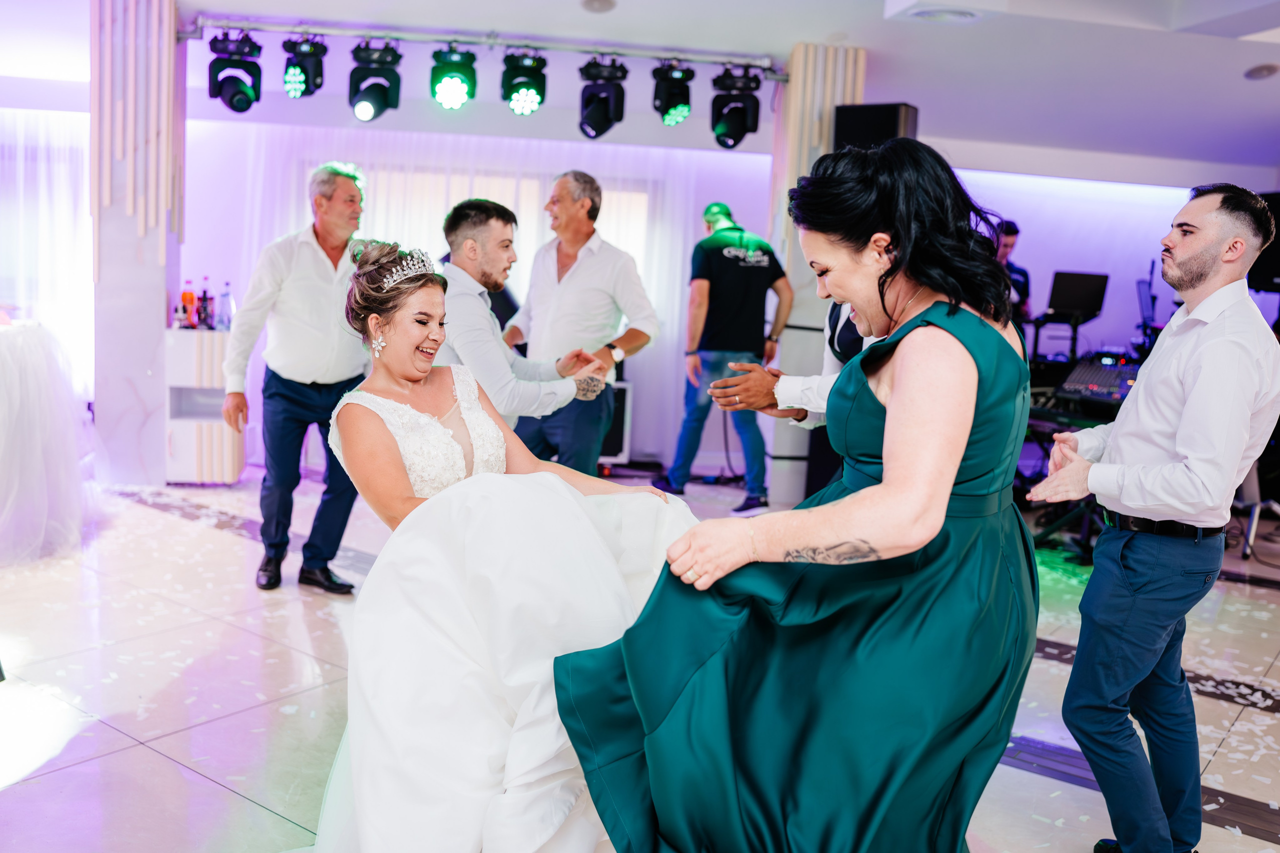 Roberta&Claudiu. Avram Madalina Photography