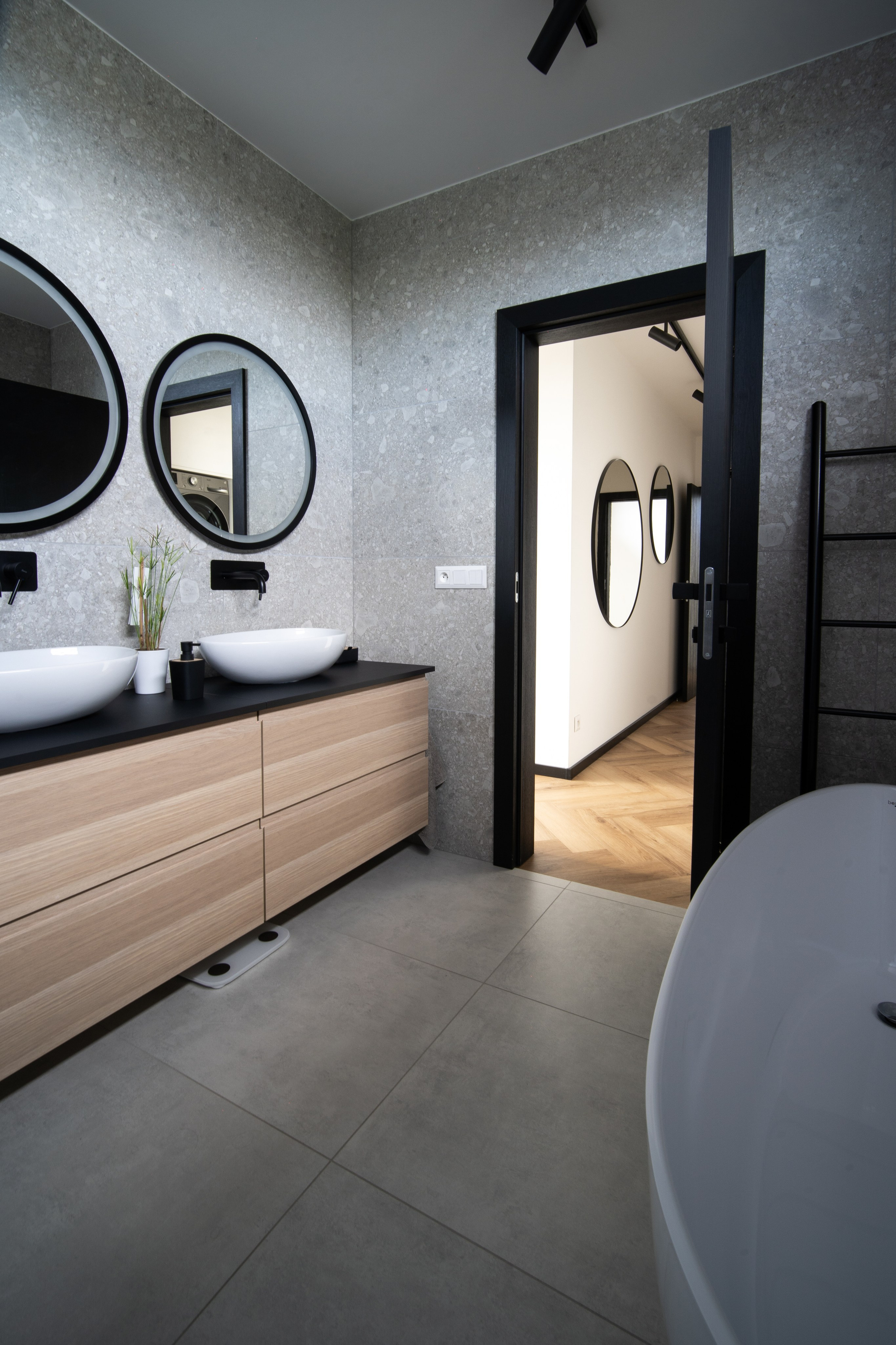 BEŽECKÁ 11. Photographer and videographer in Norway and Slovakia Andrea Zemko