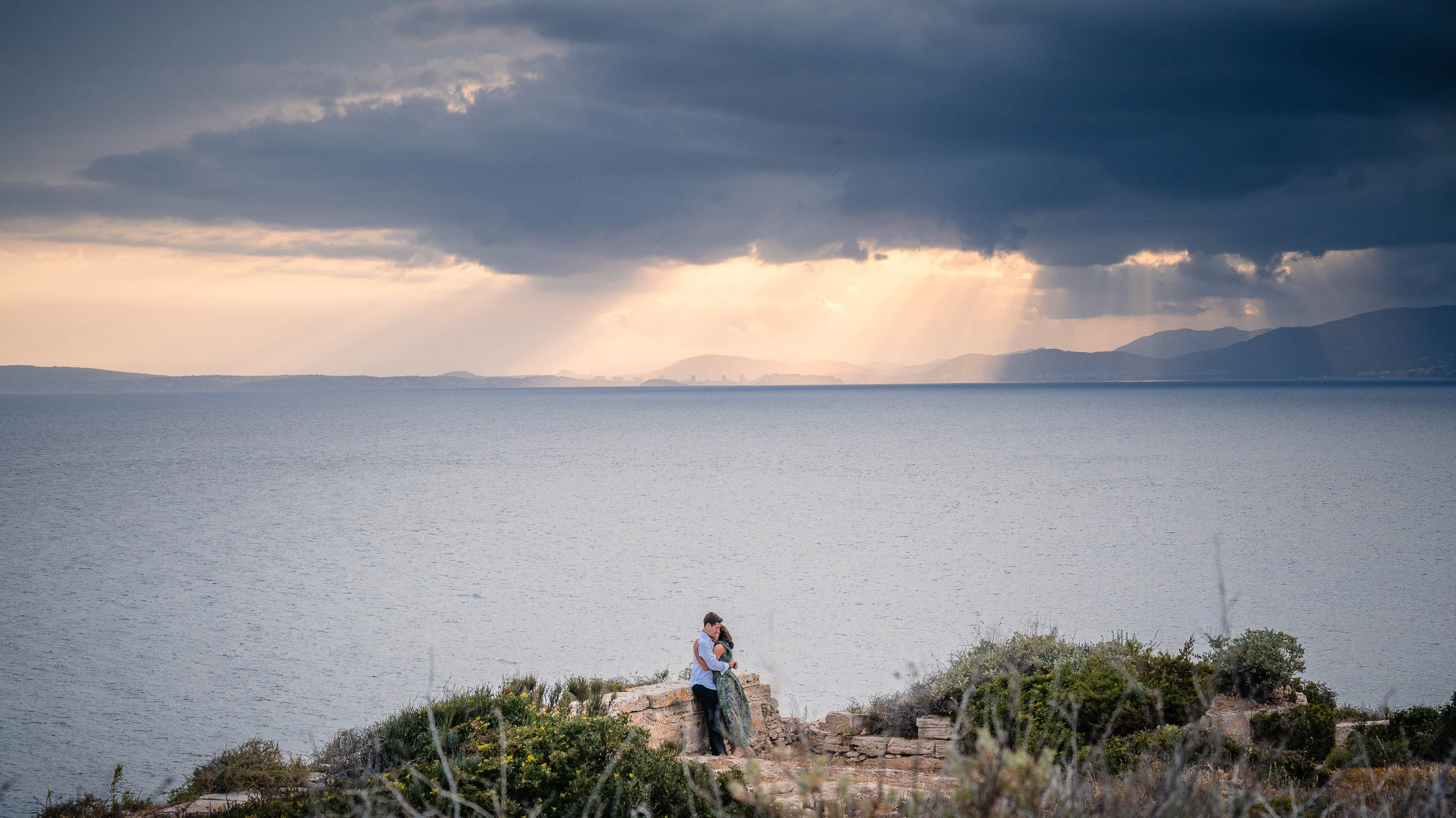 Proposing to your couple in Mallorca (Spain), wedding engagement. Mallorca Wedding, Corporate & Social Photographer