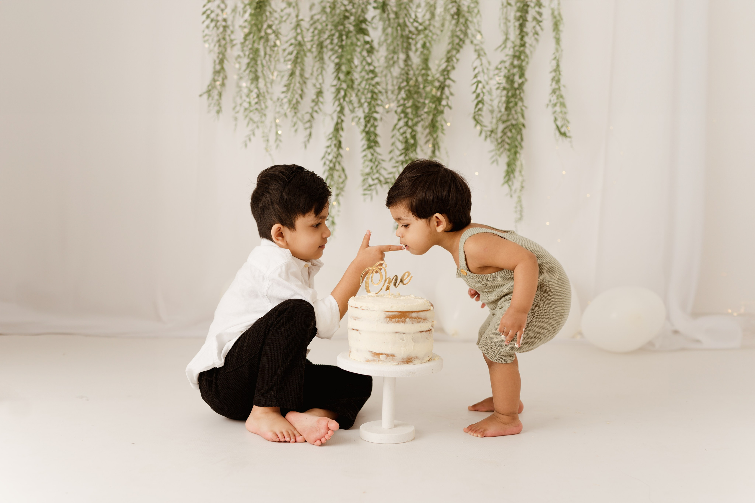 Pierwszy roczek Lithvika. Fotograf Łódź - sesja ciążowa, noworodkowa, dziecięca. Studio w Łodzi