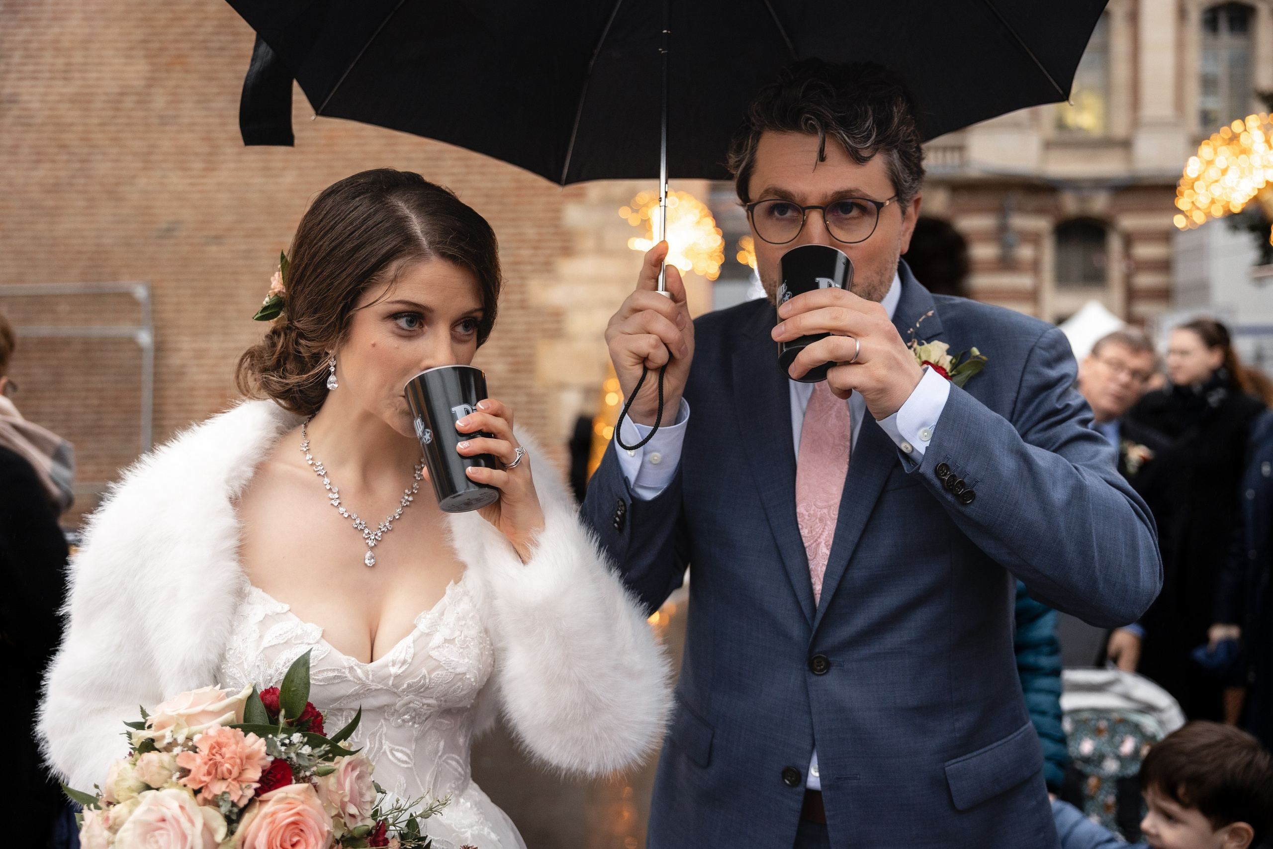 Christmas wedding to remember in Toulouse, Capitole. Gillian & Scott. Eugenie Smirnova — wedding, corporate and lifestyle photographer in Toulouse and Southwest France