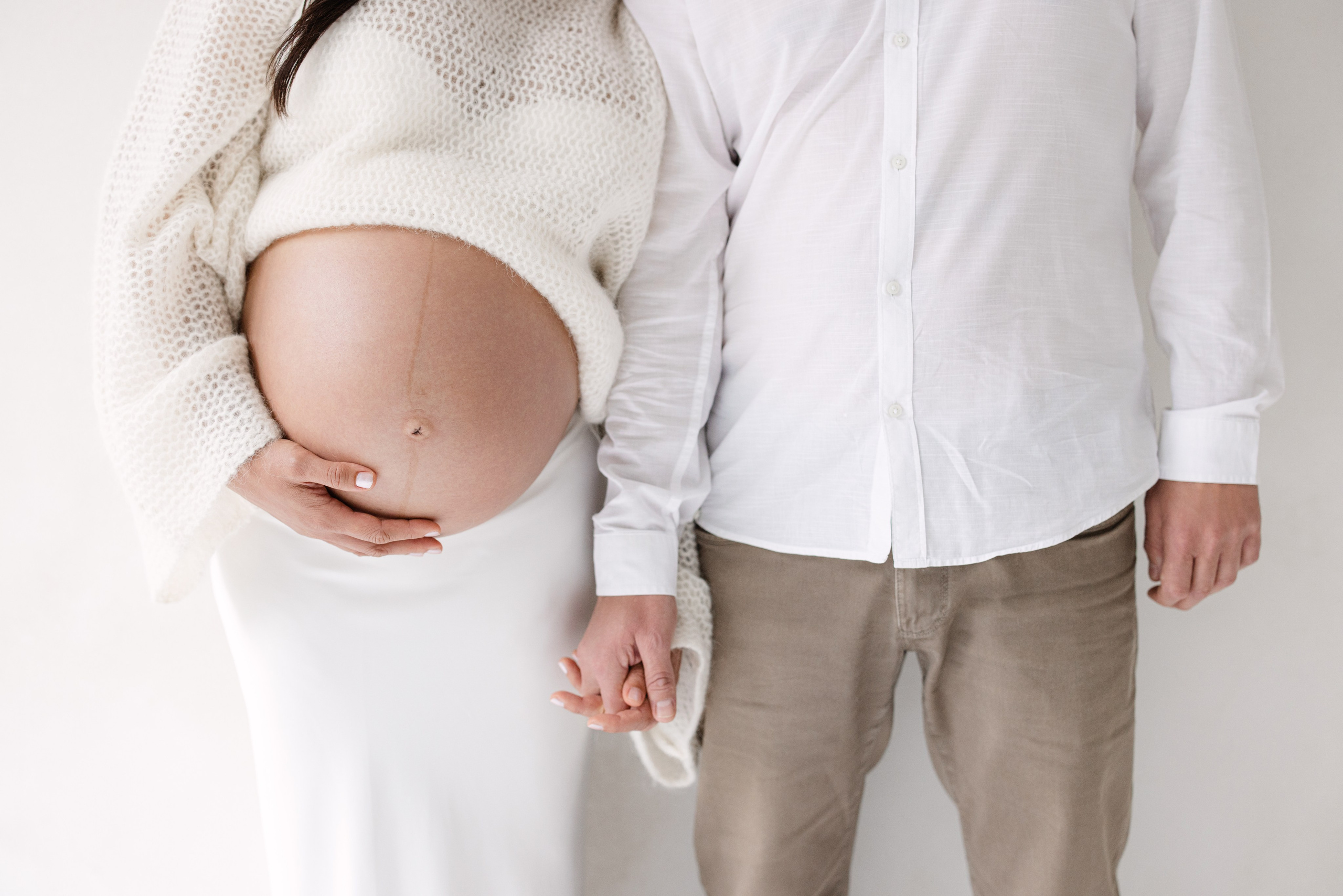 Zeitlose und moderne Schwangerschaftsfotografie in Zürich & Uster — natürlich, unkompliziert und ohne Kitsch. Wedding and Family Photographer Switzerland and Italy. Valeria Diaz