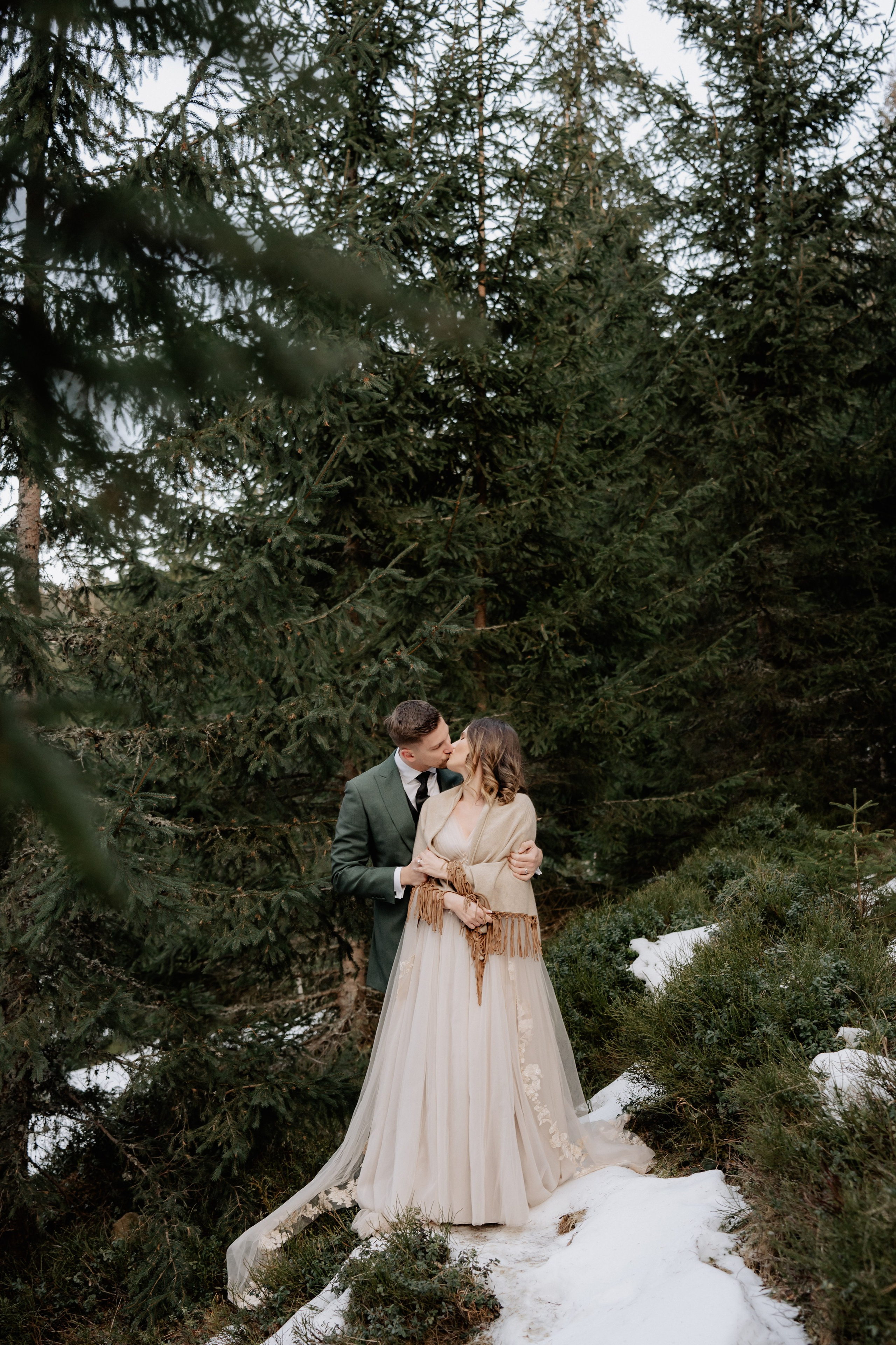 Stefania + Alex | Mountain Elopement Wedding. Proud Vision Weddings | Wedding Photography & Film — Servicii profesionale Foto Video Nunta Iasi