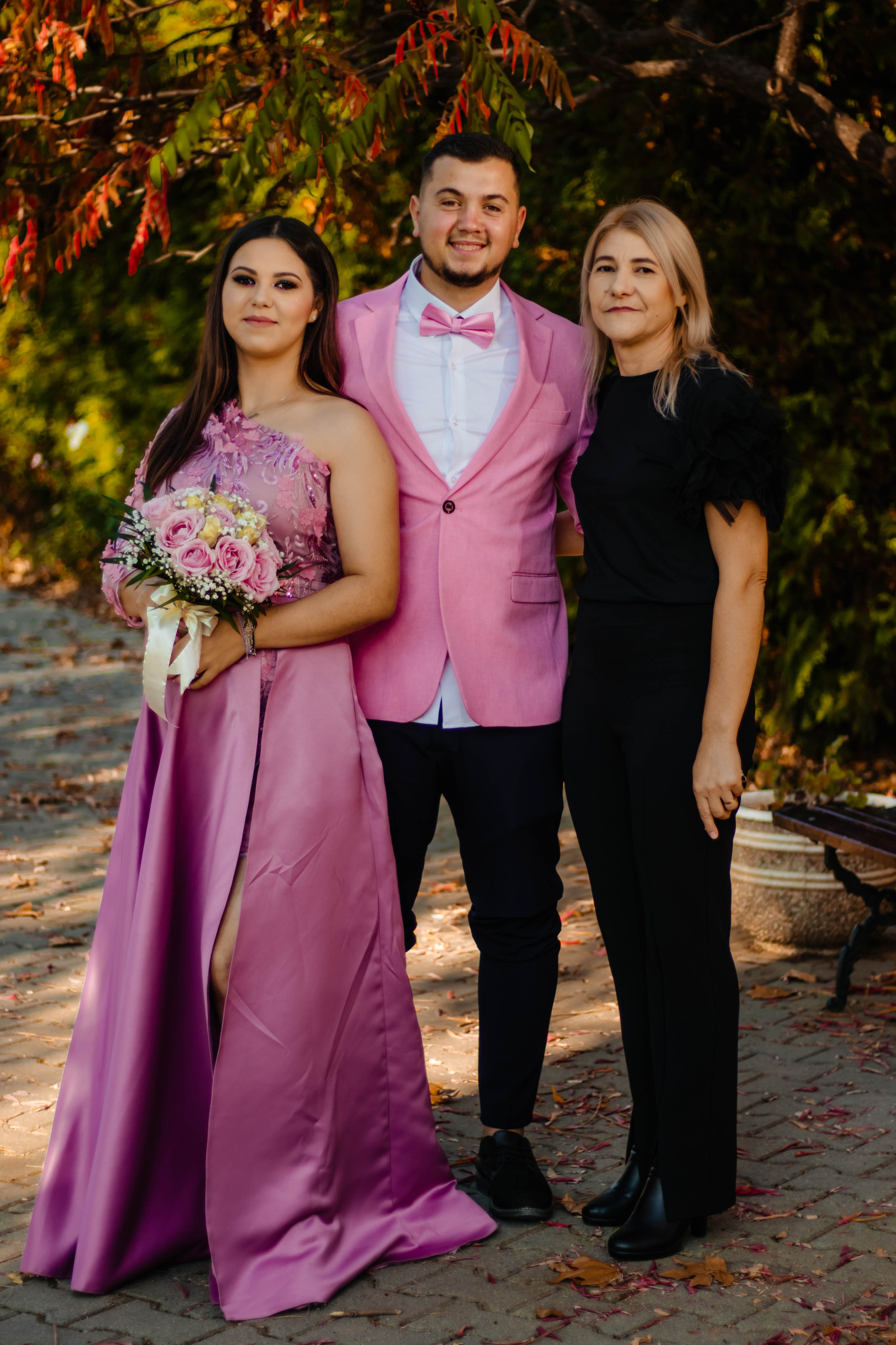 Nicoleta & Florin. Fotograf si videograf — evenimente si studio