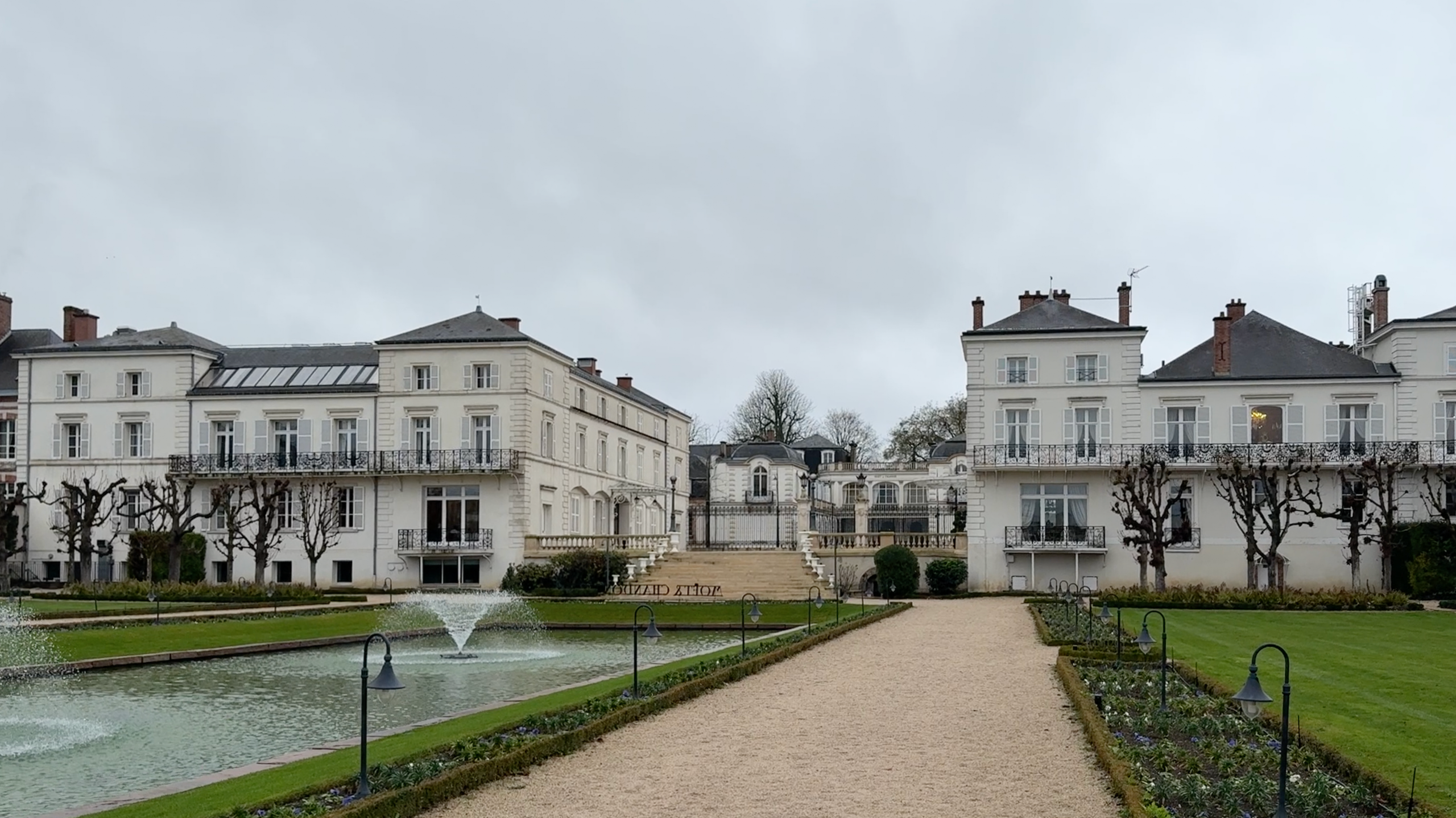 A Photographer’s Journey Through Champagne: A Corporate Perspective on Three Iconic Maisons. Eugénie Smirnova — Photographe à Toulouse et dans le Sud-Ouest
