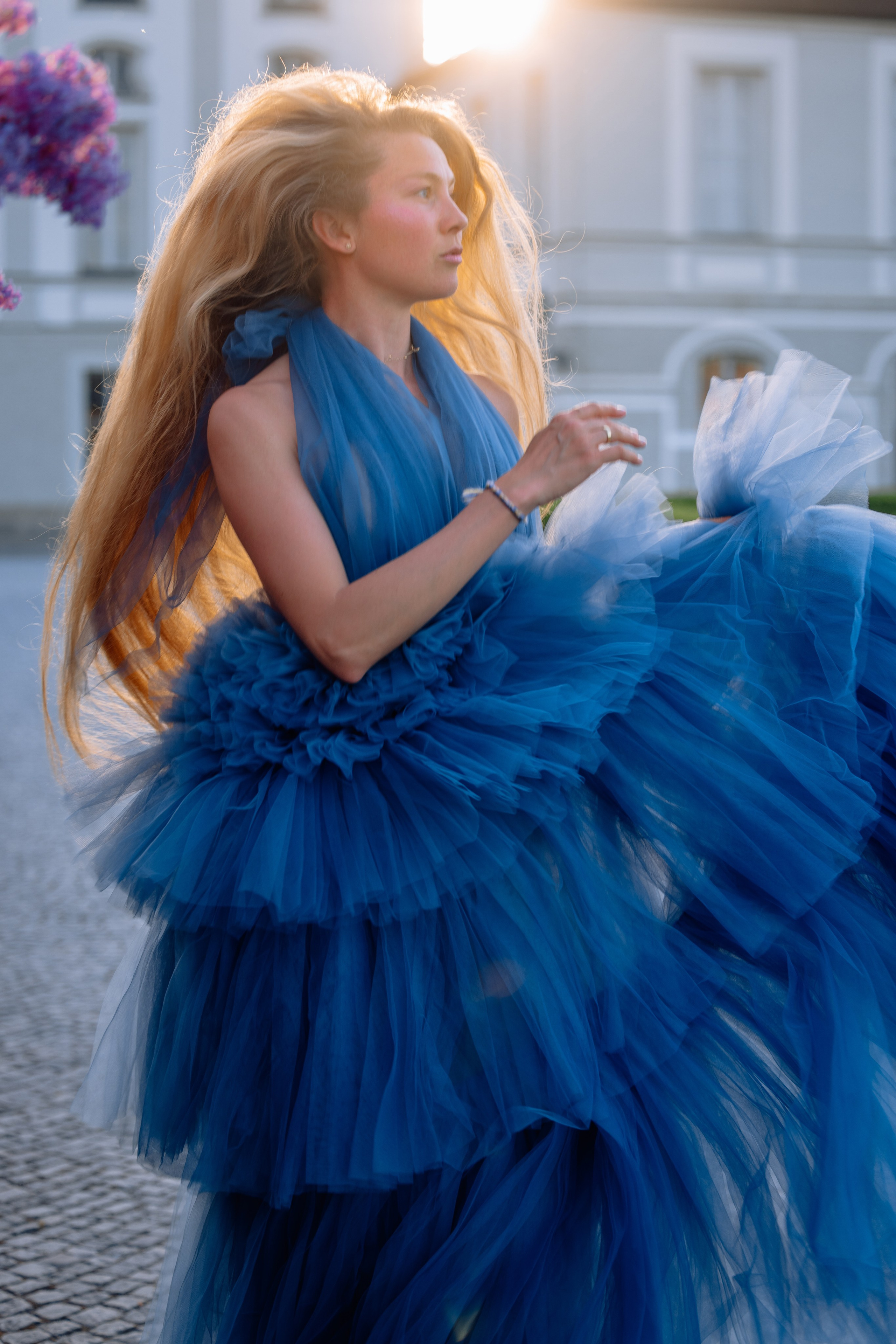 Wenn der Flieder beim Schloss Nymphenburg blüht. Hochzeitsfotograf München Taufe Familienfotograf Tanja Mauke