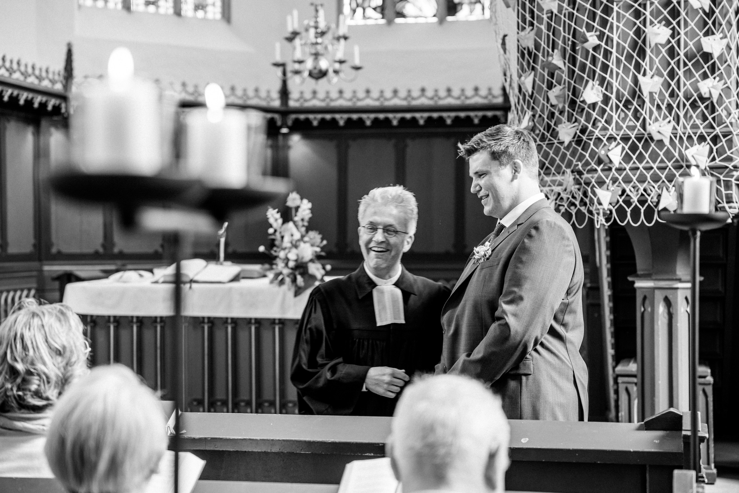 Kirchliche Trauung in Oerlinghausen. Hochzeitfotograf in Bielefeld