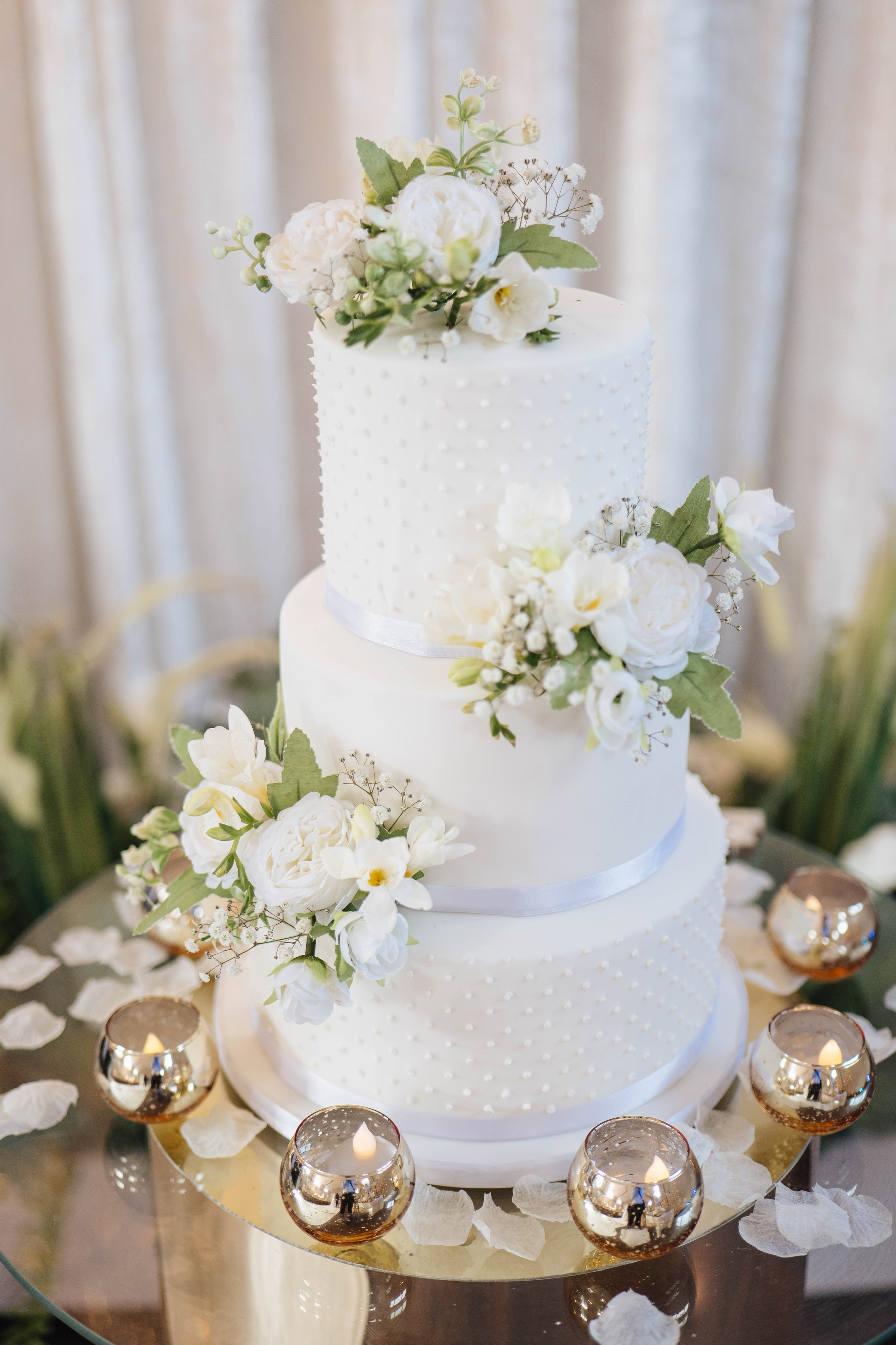 Wedding photosession in east London. Wedding and family photographer in London