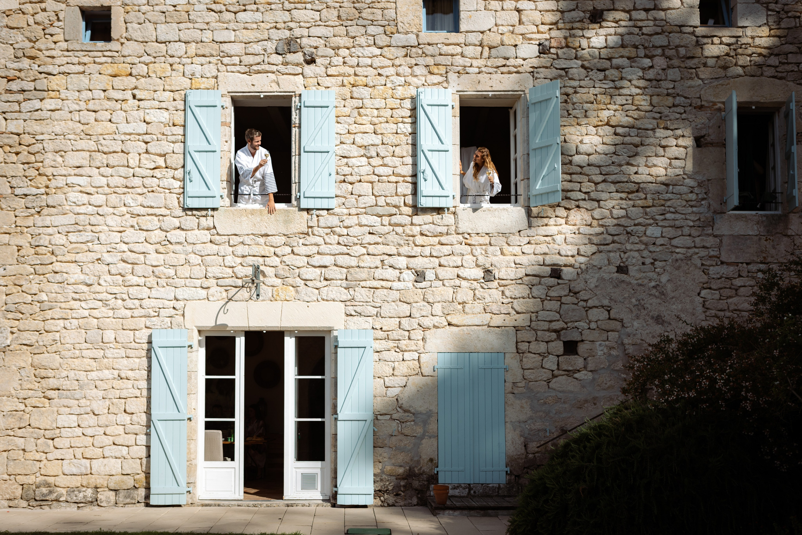 Bride’s & Groom preparations. Eugénie Smirnova — Photographe à Toulouse et dans le Sud-Ouest