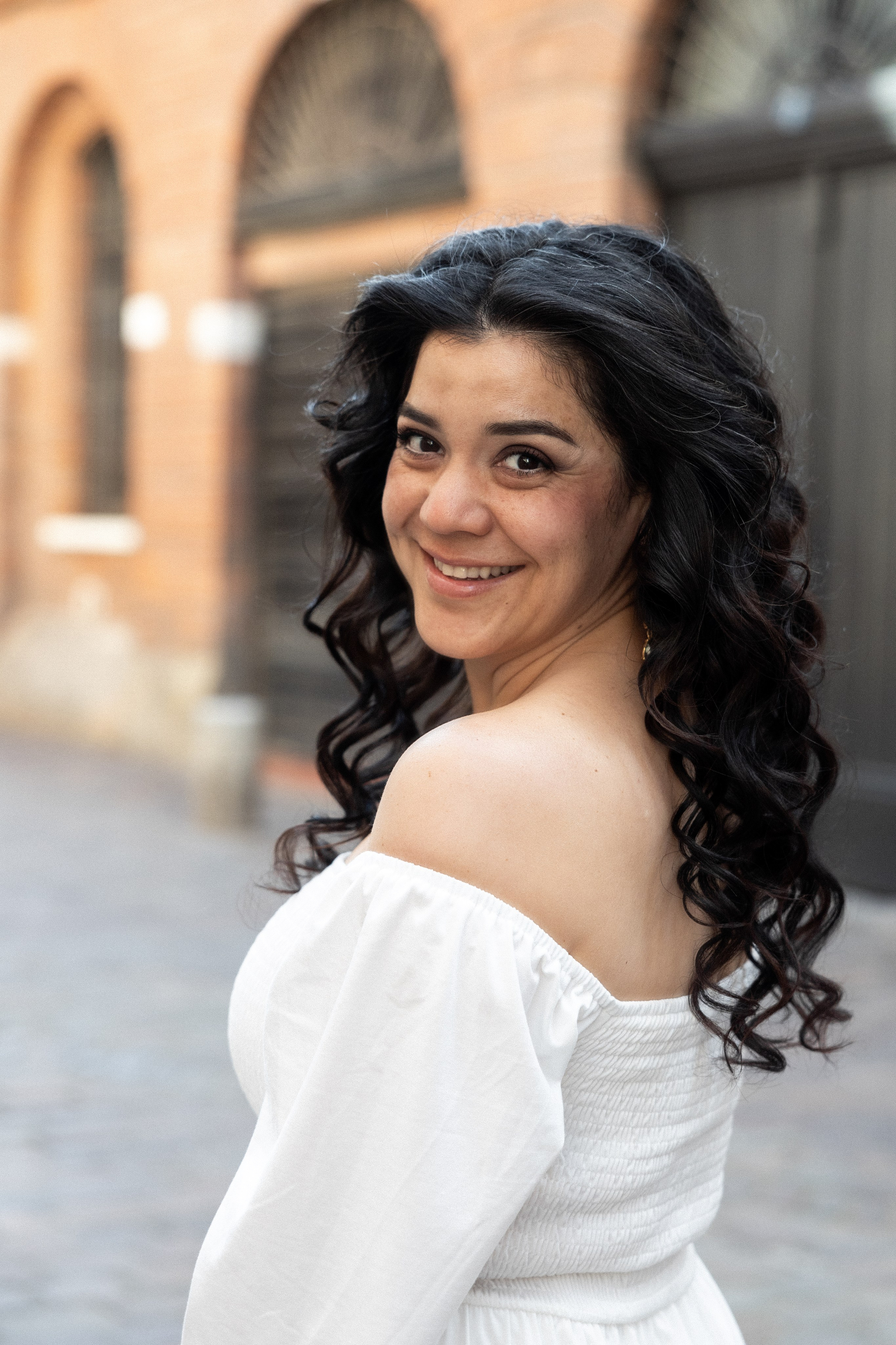 Family photo session in Toulouse. Eugenie Smirnova — wedding, corporate and lifestyle photographer in Toulouse and Southwest France