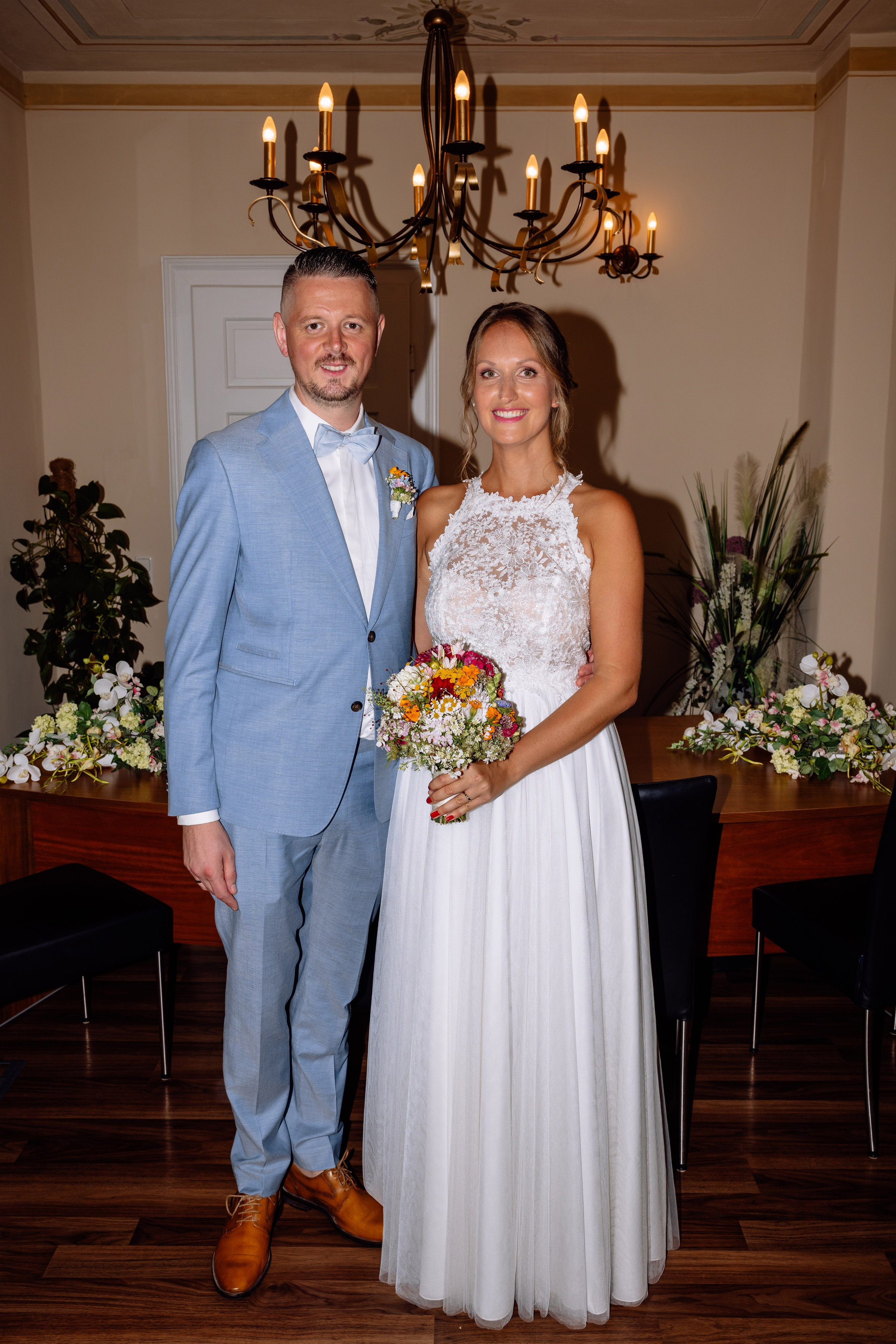 Sandra und Kevin: Standesamt Unterföring und Friedensengel. Hochzeitsfotograf München Taufe Familienfotograf Tanja Mauke