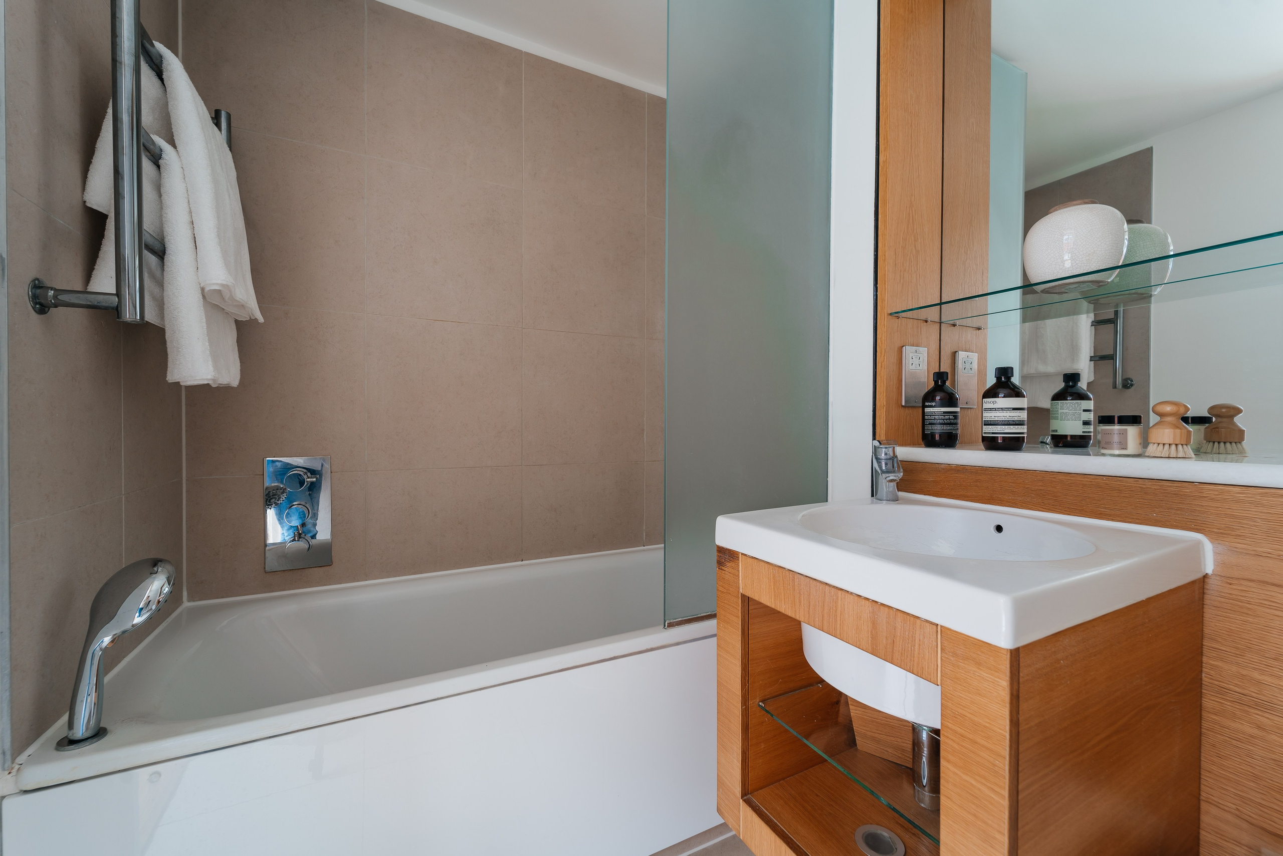 Photography of a 2 bedroom flat. Photographer in England Ekaterina Romanova