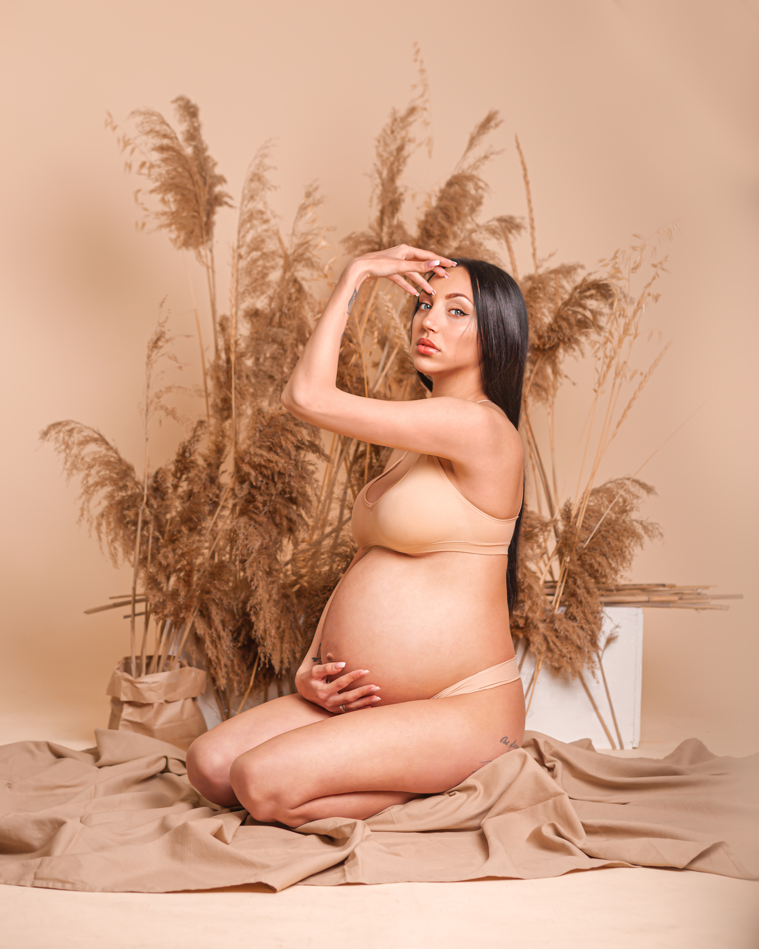 Pregnancy. Portrait photography Burgas