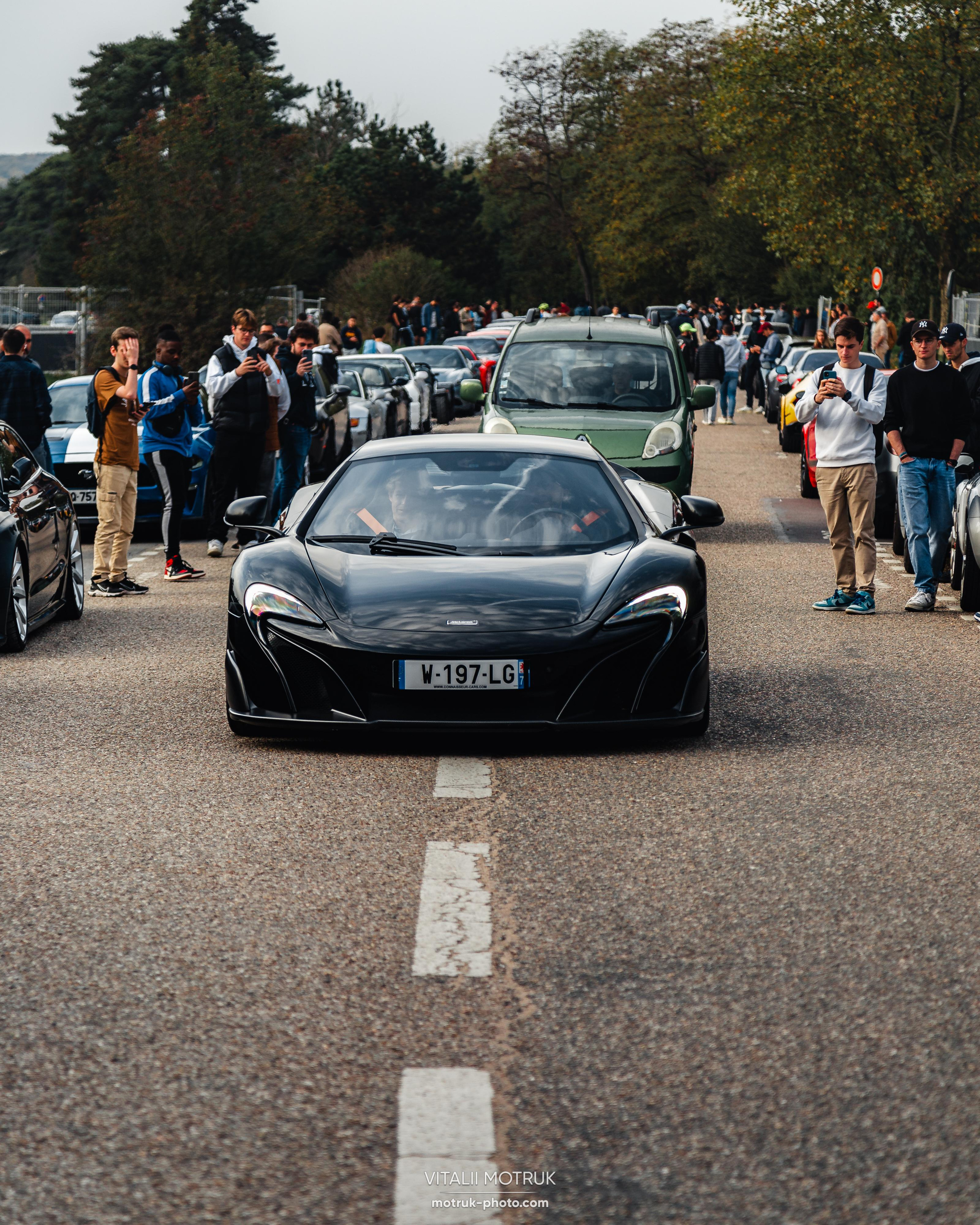 Rassamblement a l’Auteuil. Photographer in Paris — Vitalii Motruk