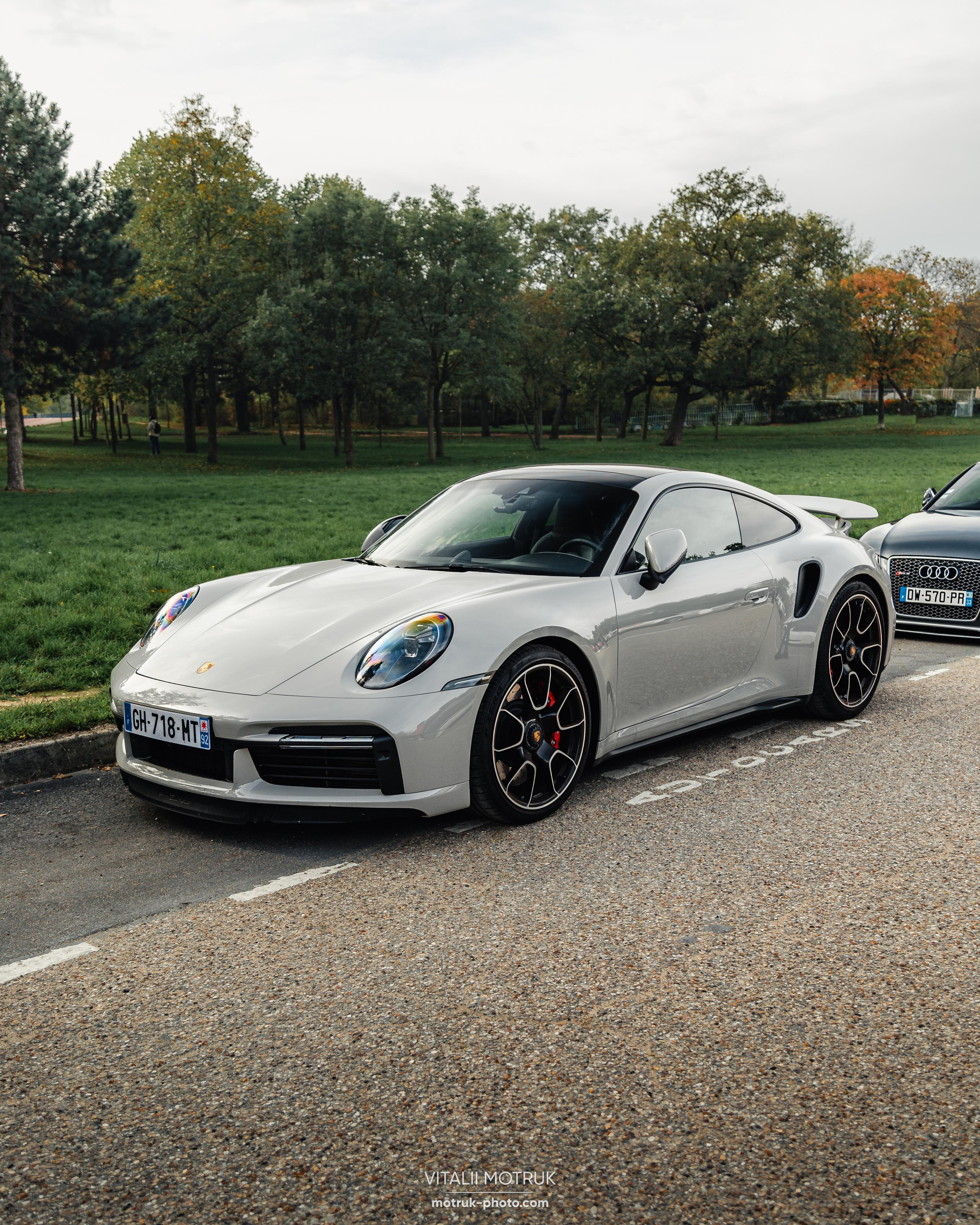 Rassamblement a l’Auteuil. Photographer in Paris — Vitalii Motruk