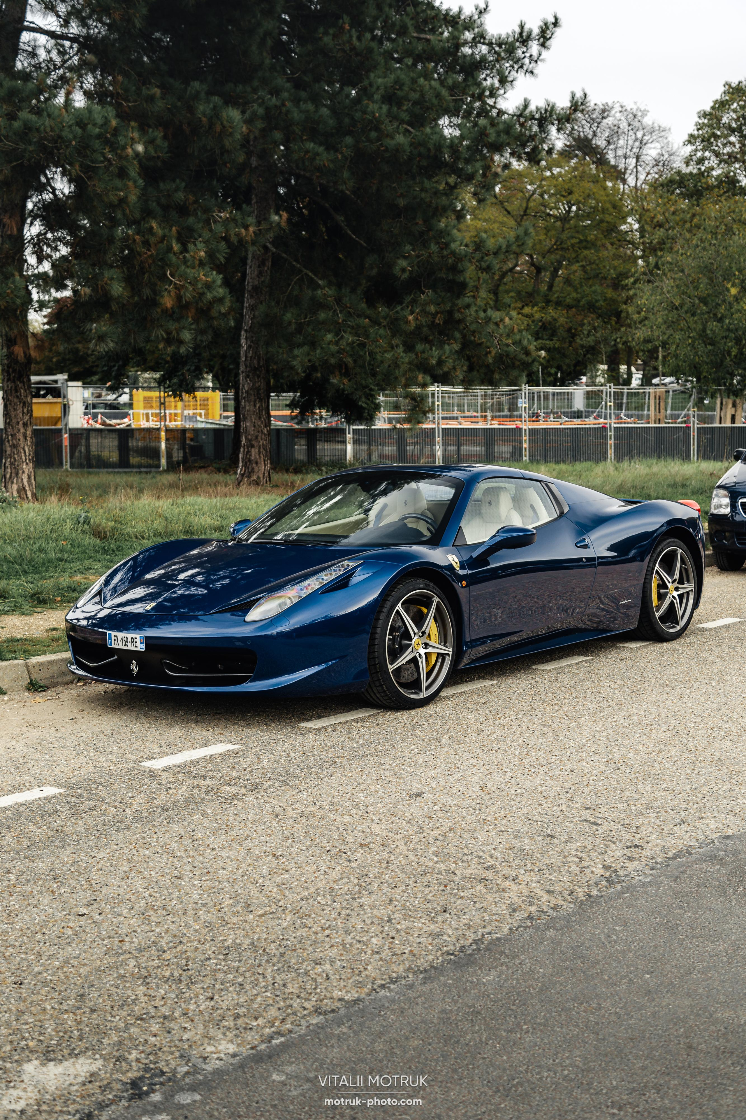 Rassamblement a l’Auteuil. Photographer in Paris — Vitalii Motruk