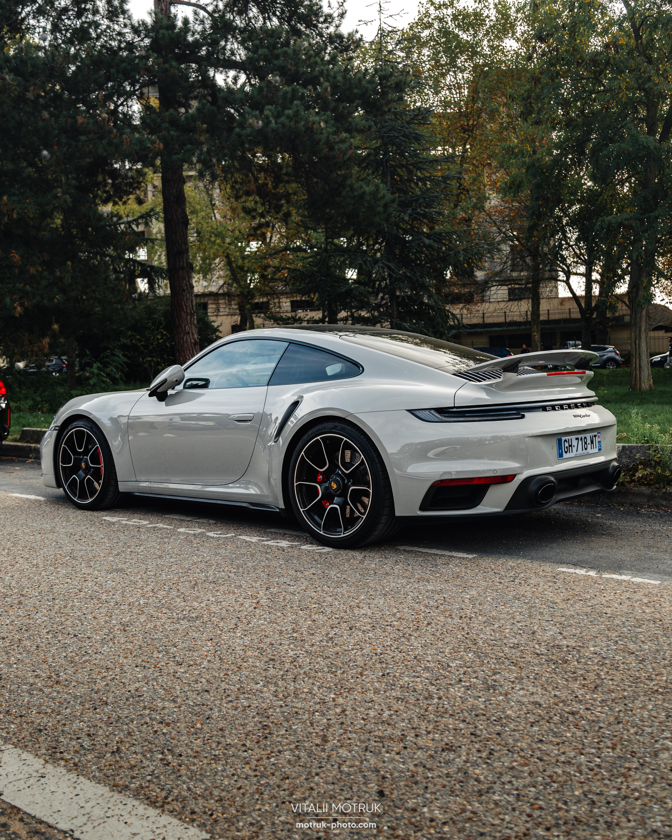 Rassamblement a l’Auteuil. Photographer in Paris — Vitalii Motruk