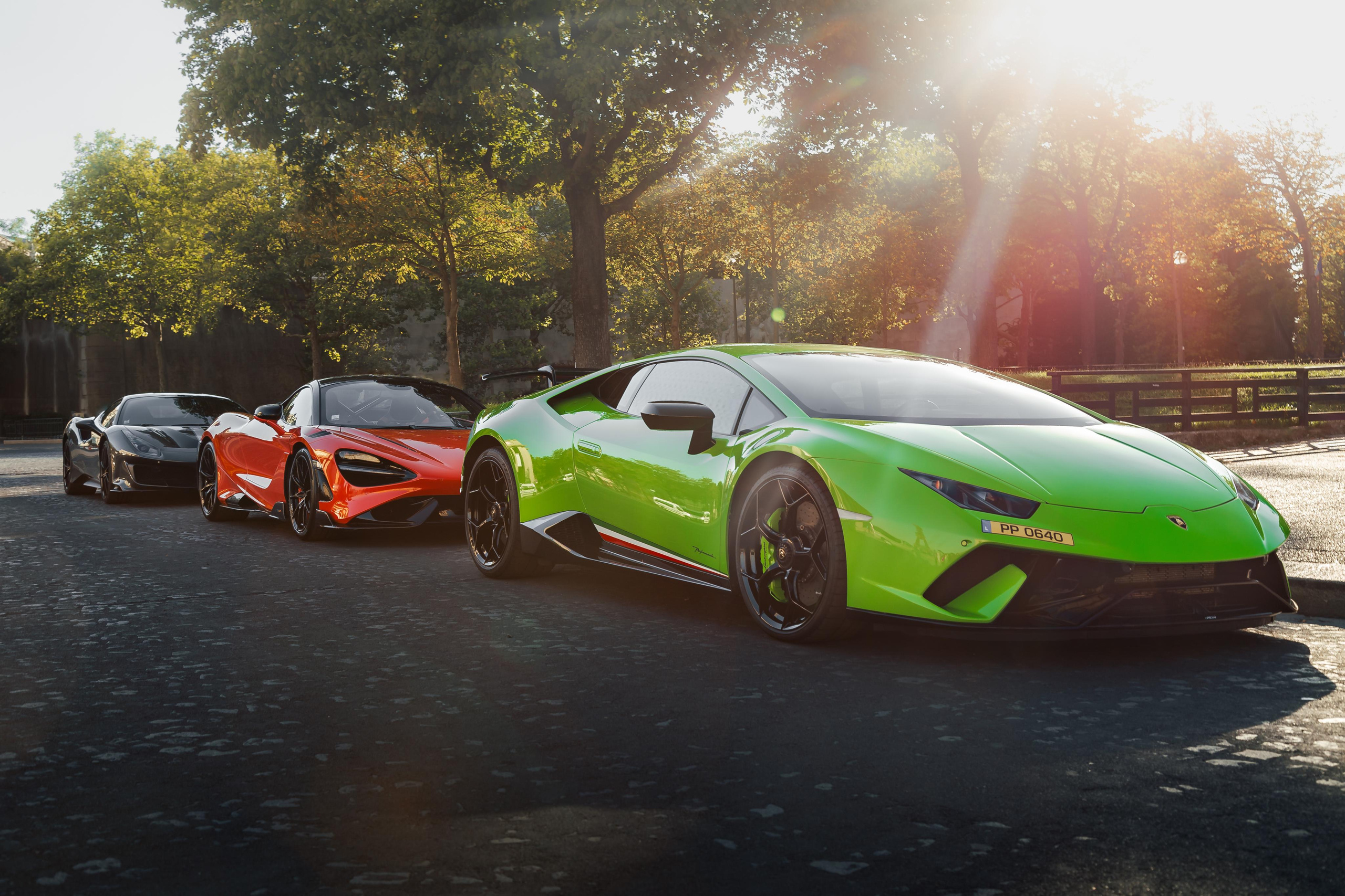 McLaren x Lamborghini x Ferrari. Photographer in Paris — Vitalii Motruk